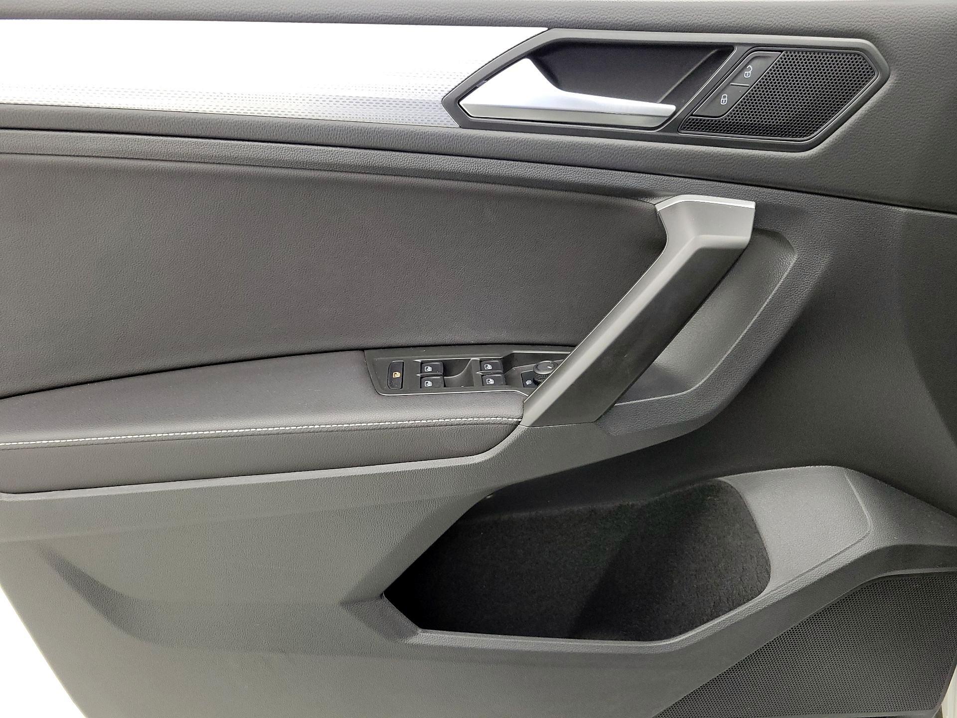 Thumbnail: 2024 Volkswagen Tiguan - 12