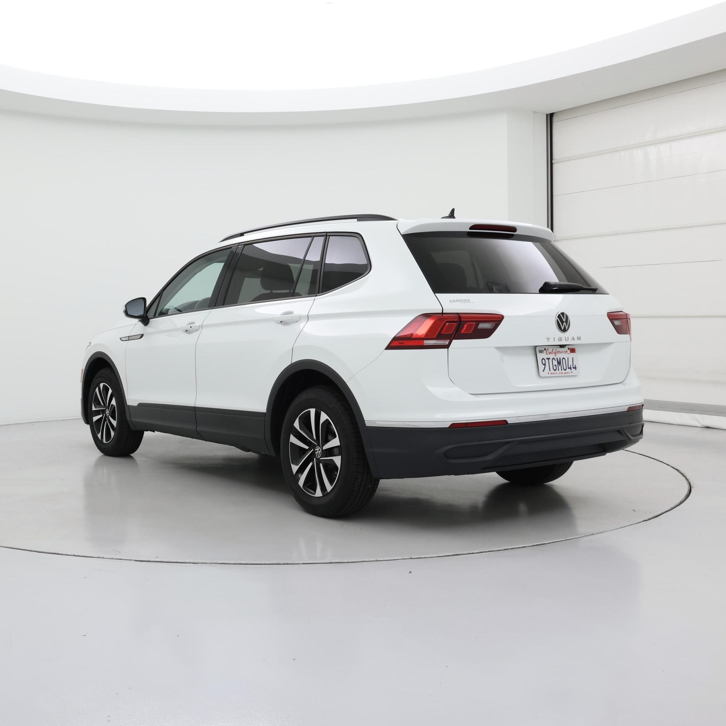 Thumbnail: 2024 Volkswagen Tiguan - 2