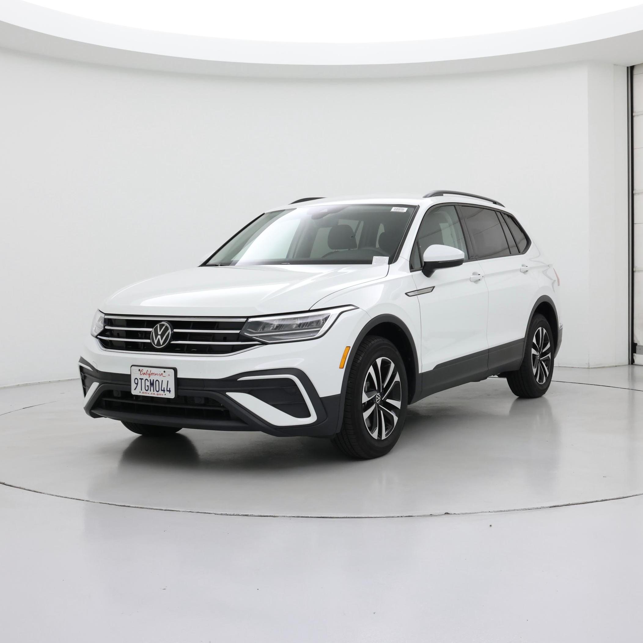 Thumbnail: 2024 Volkswagen Tiguan - 4