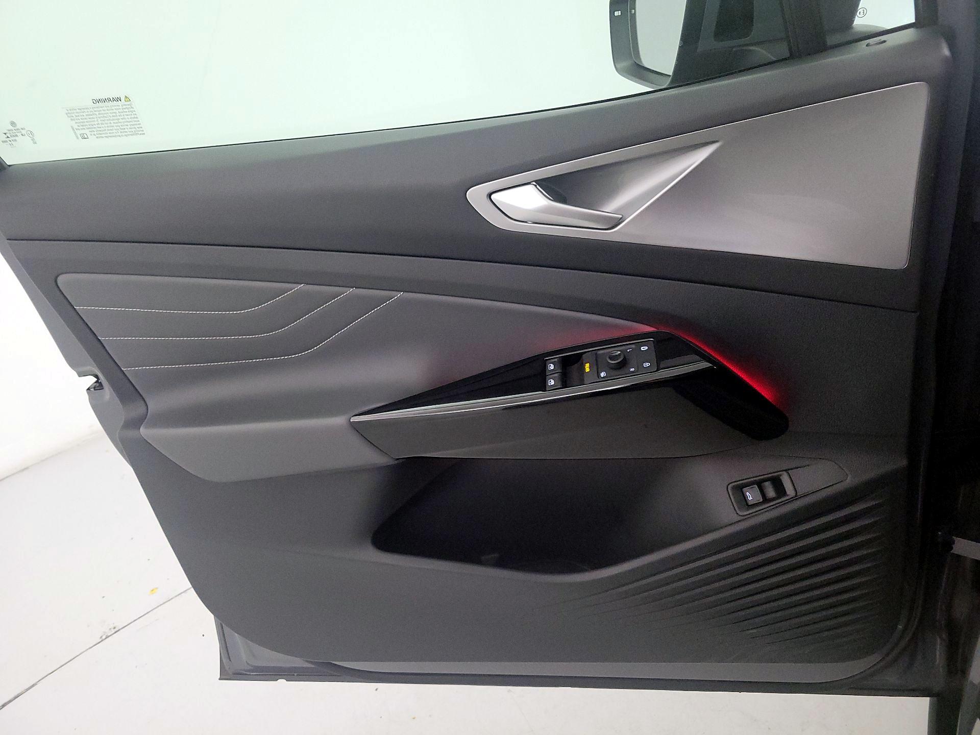 Thumbnail: 2023 Volkswagen ID.4 - 12
