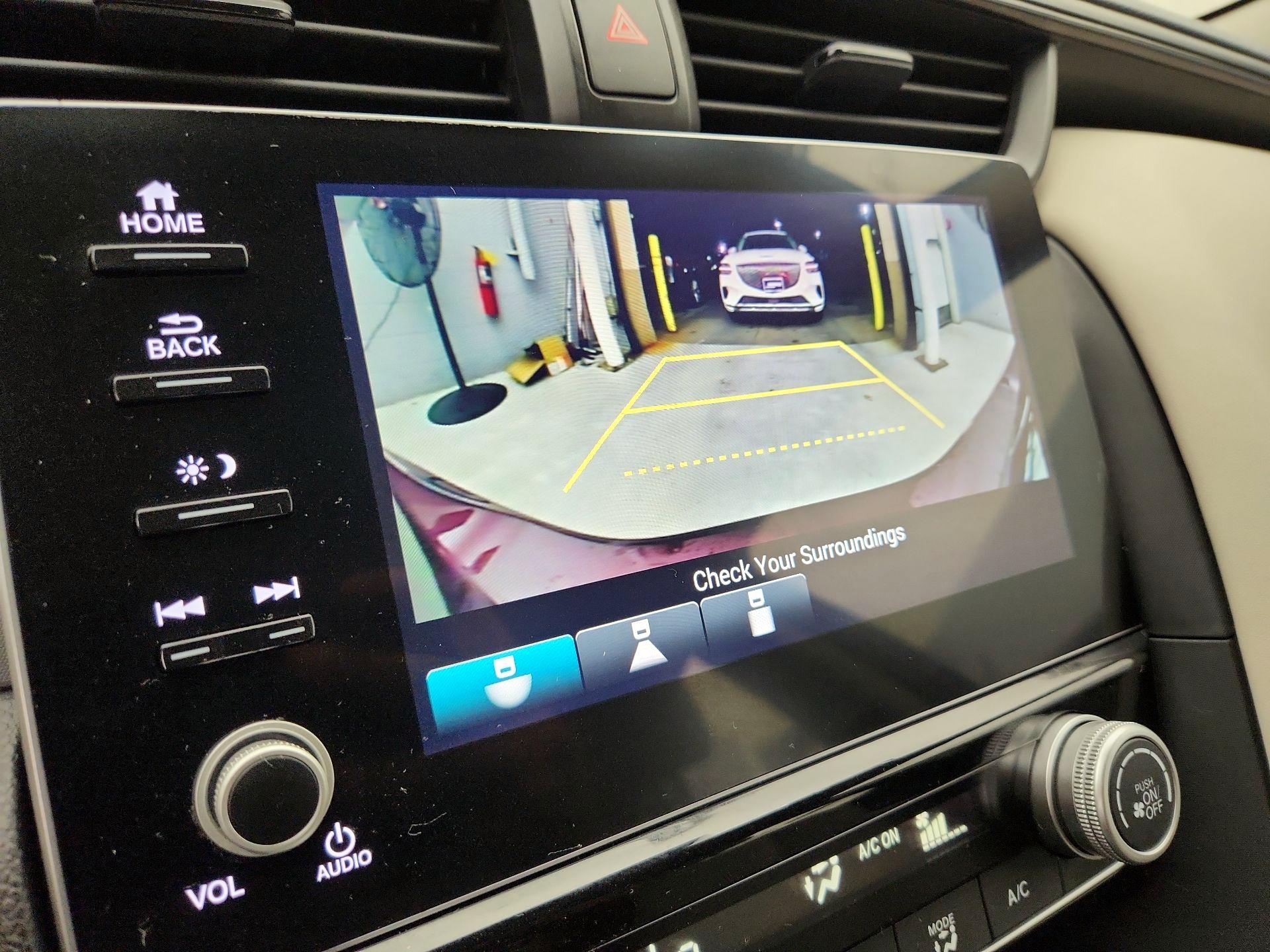 Thumbnail: 2020 Honda Insight - 14