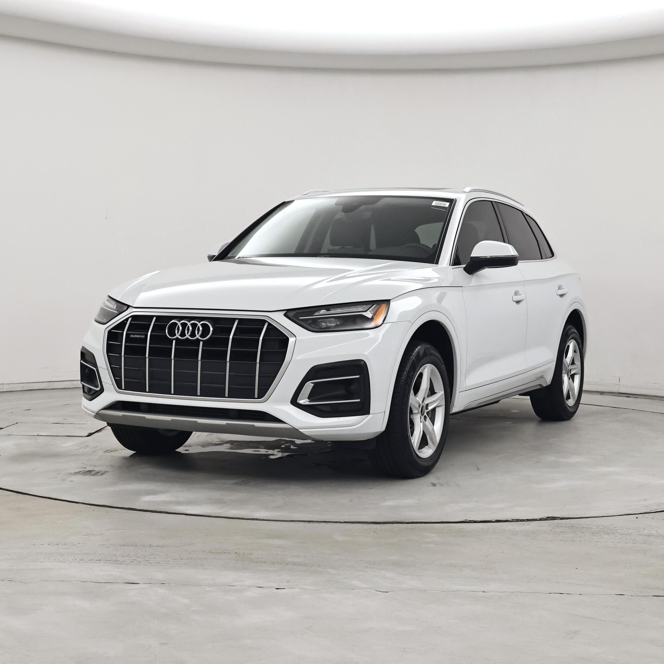 Thumbnail: 2023 Audi Q5 - 4