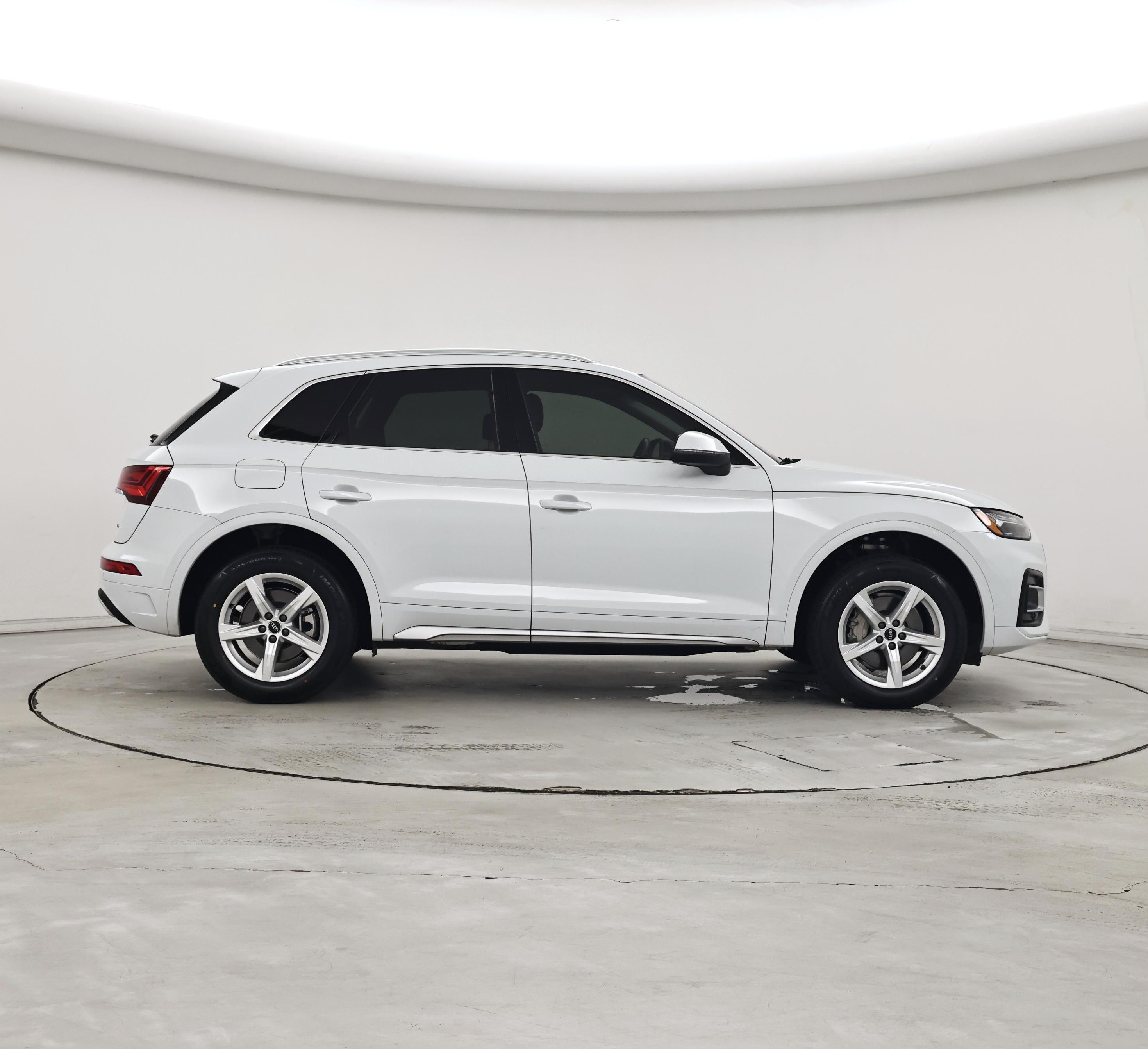 Thumbnail: 2023 Audi Q5 - 7
