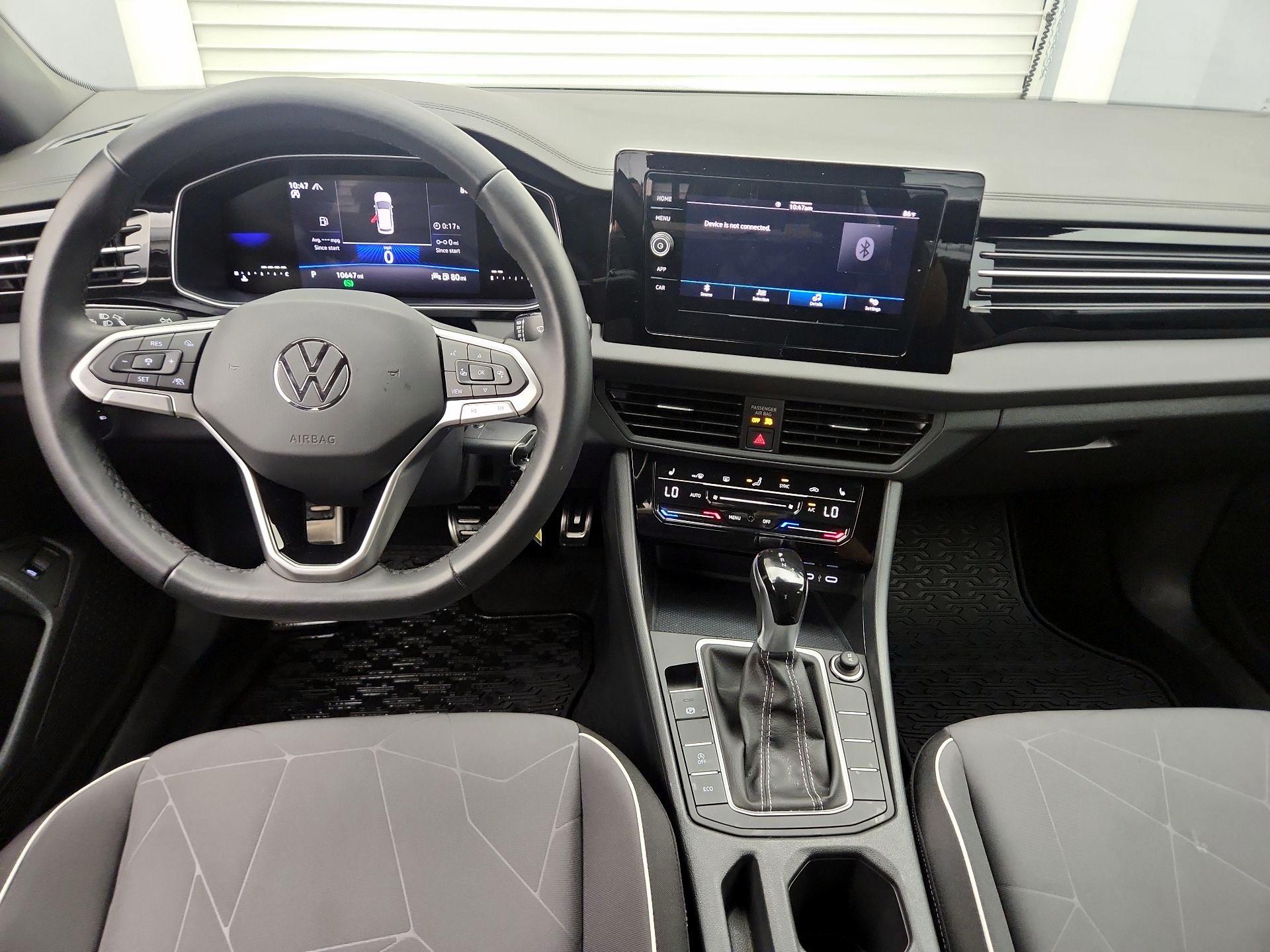Thumbnail: 2025 Volkswagen Jetta - 9