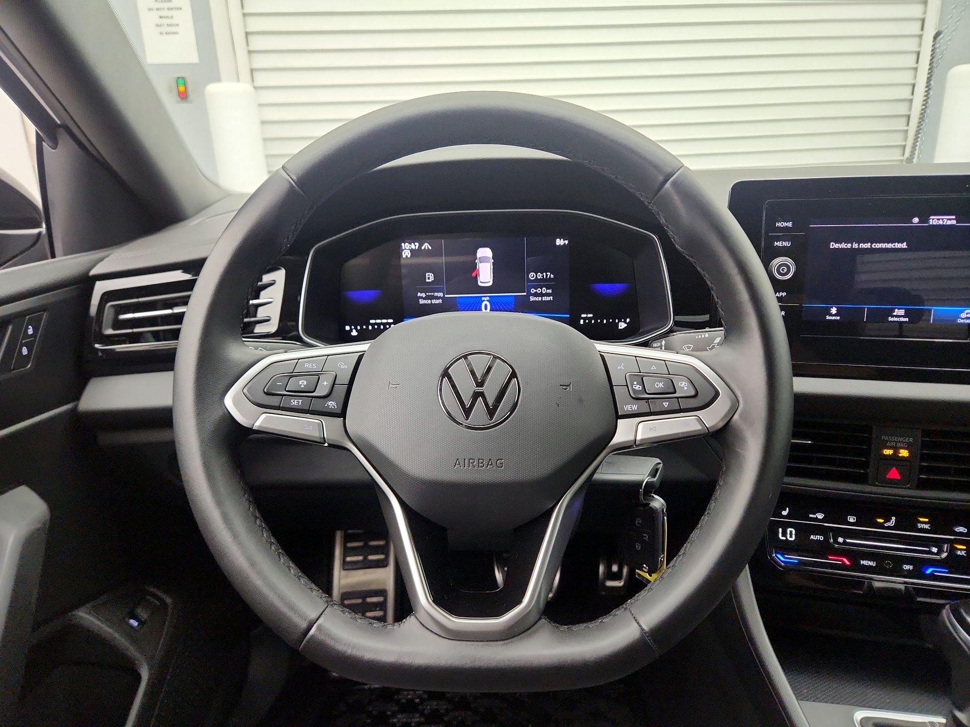 Thumbnail: 2025 Volkswagen Jetta - 10
