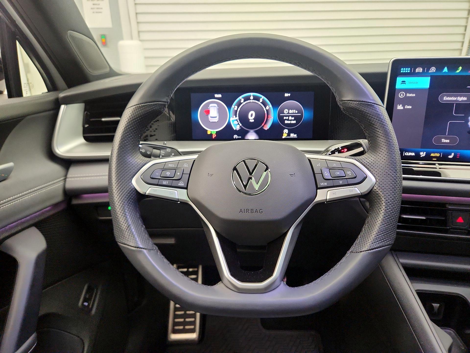 Thumbnail: 2025 Volkswagen Tiguan - 10