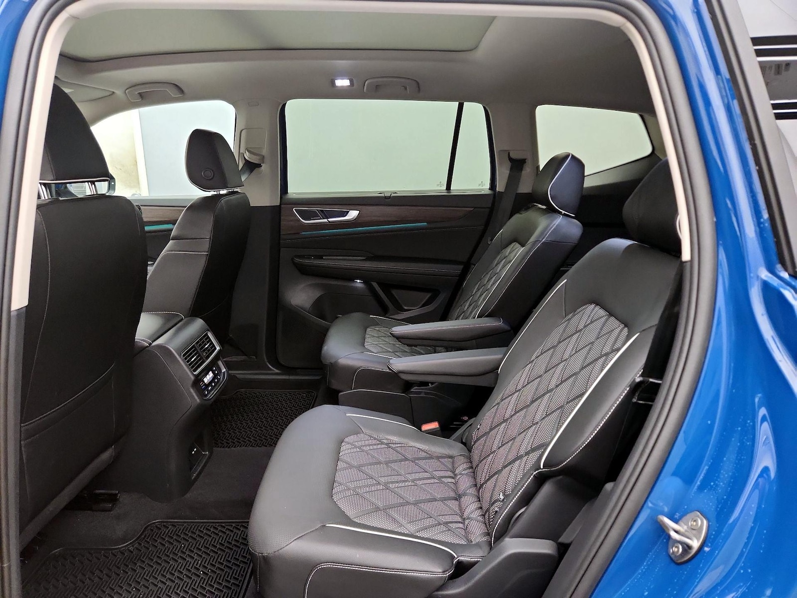 2026 Volkswagen Atlas SEL Premium R-Line - Photo 21
