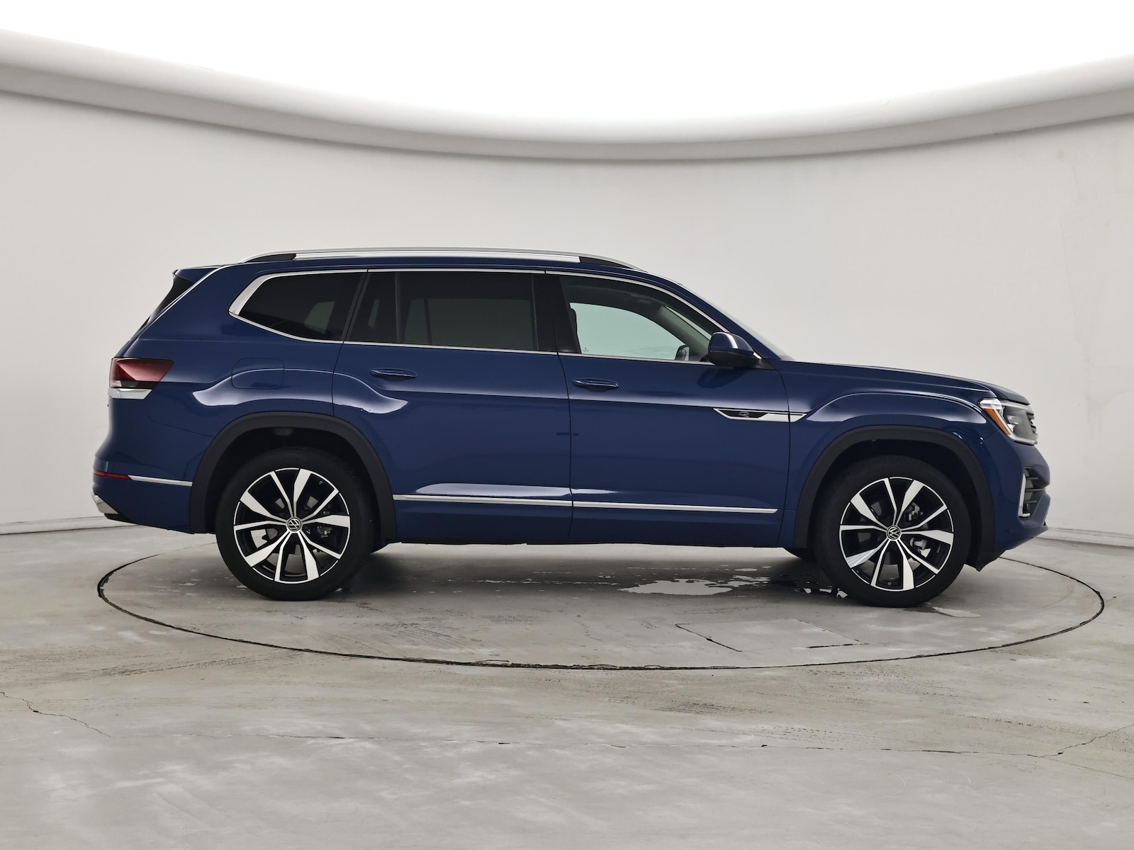 2026 Volkswagen Atlas SEL Premium R-Line - Photo 8