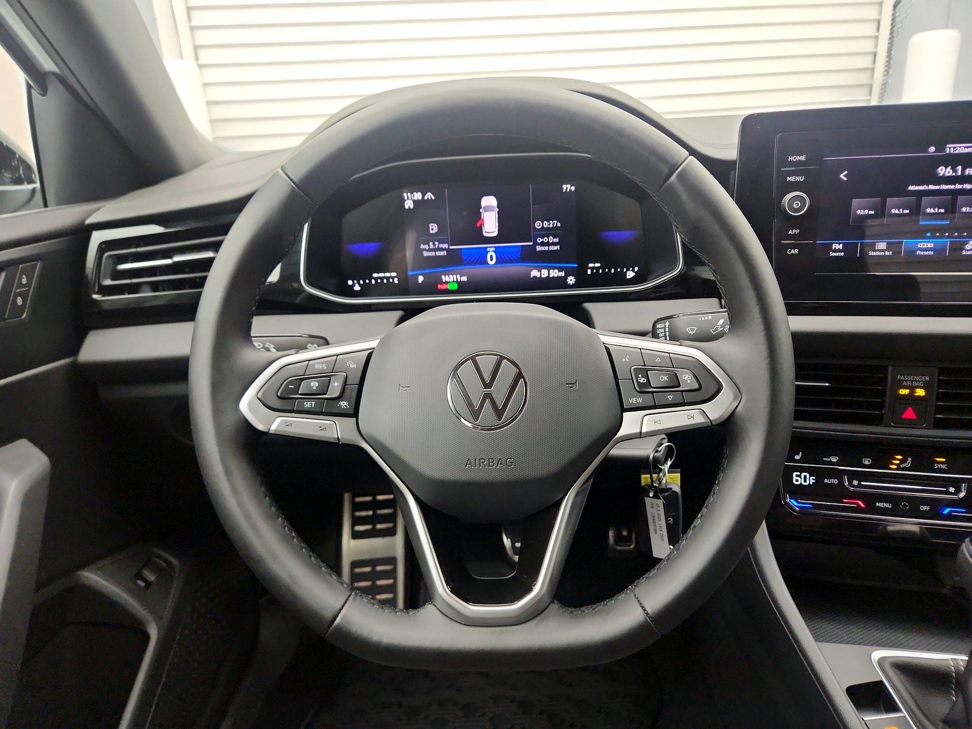Thumbnail: 2025 Volkswagen Jetta - 10