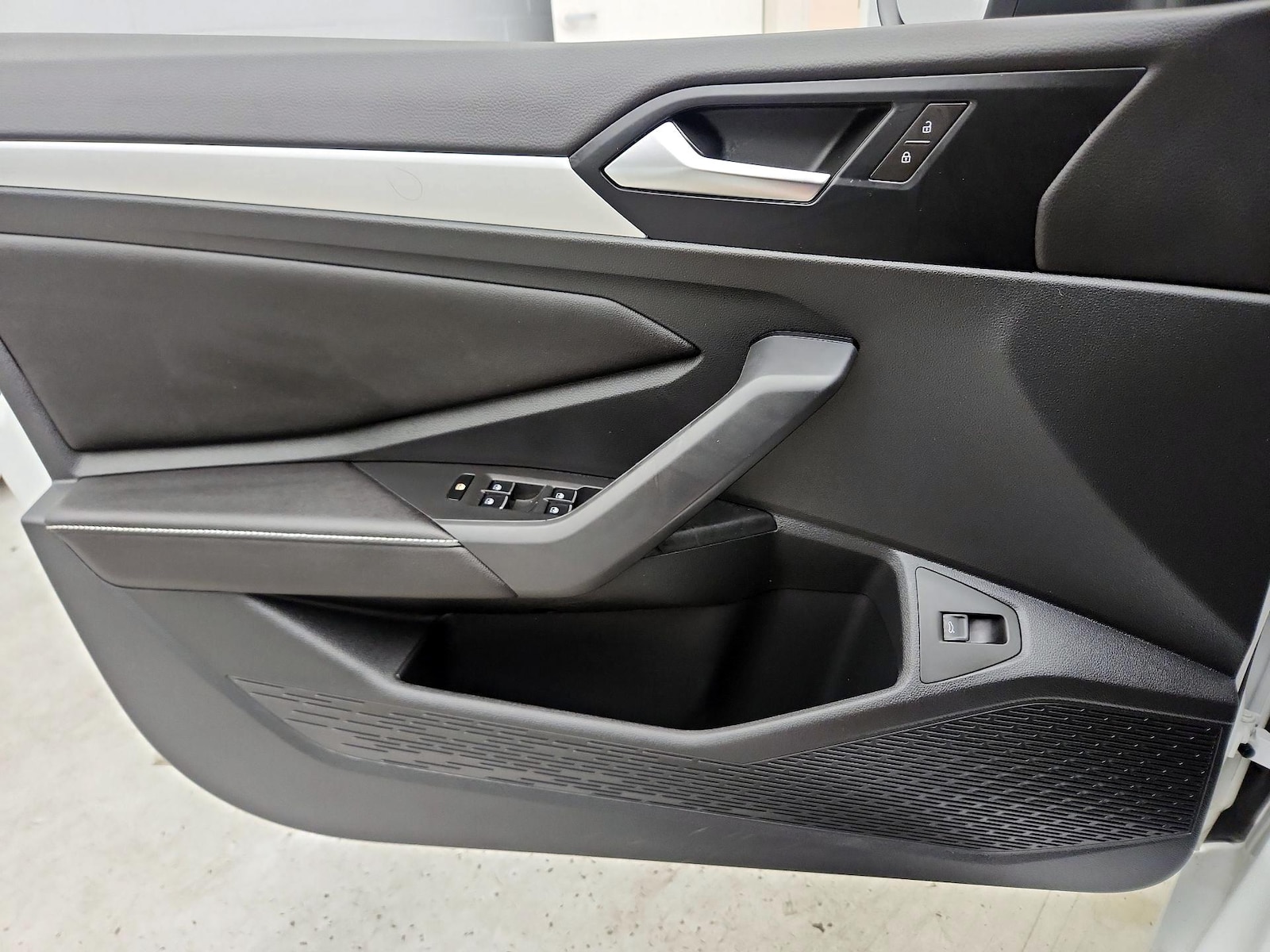 2025 Volkswagen Jetta Sport - Photo 13