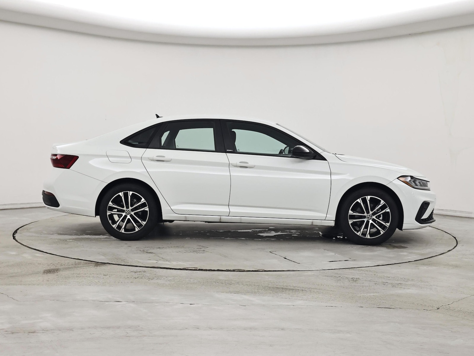 2025 Volkswagen Jetta Sport - Photo 8