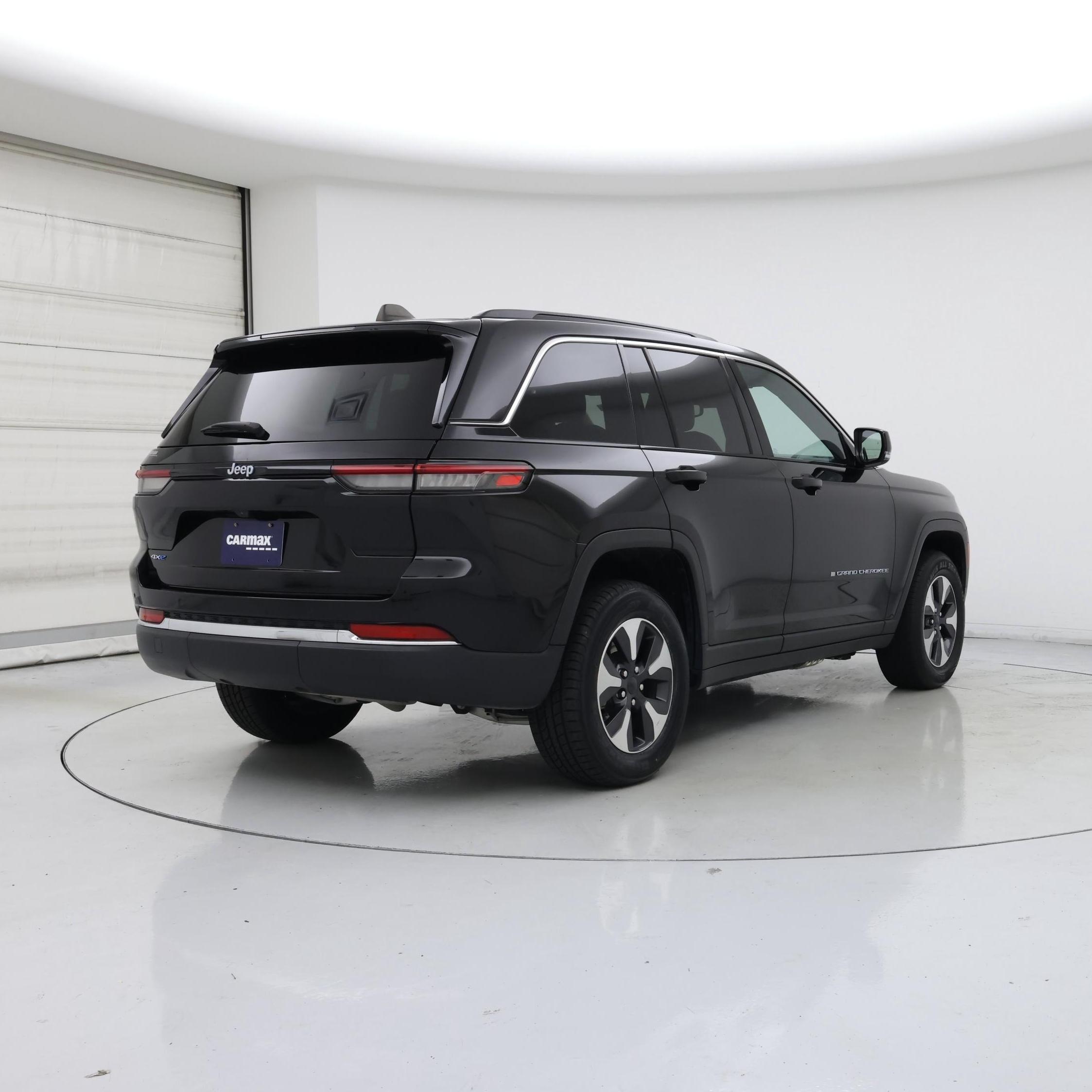 Thumbnail: 2024 Jeep Grand Cherokee - 8