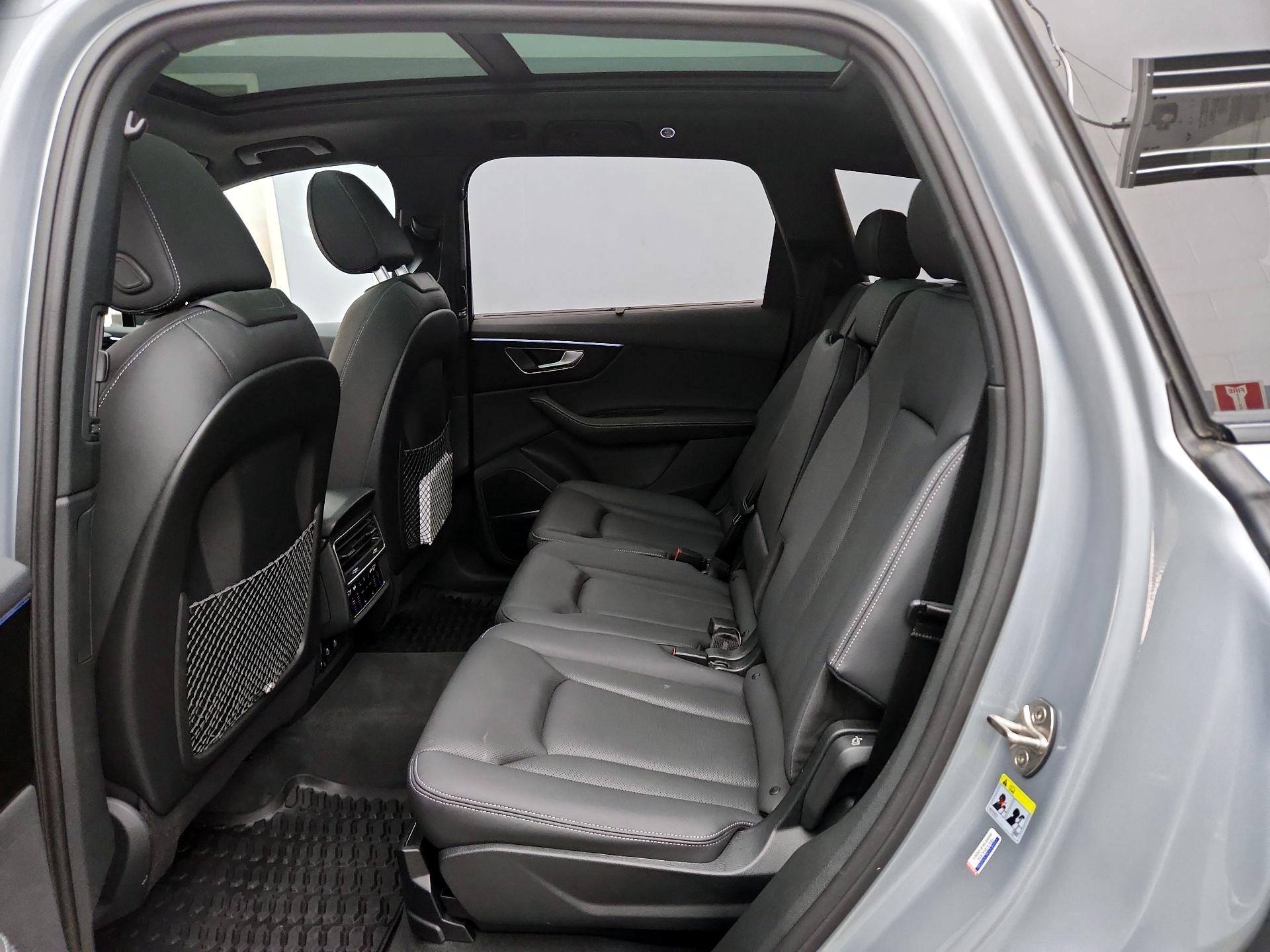 Thumbnail: 2025 Audi Q7 - 20