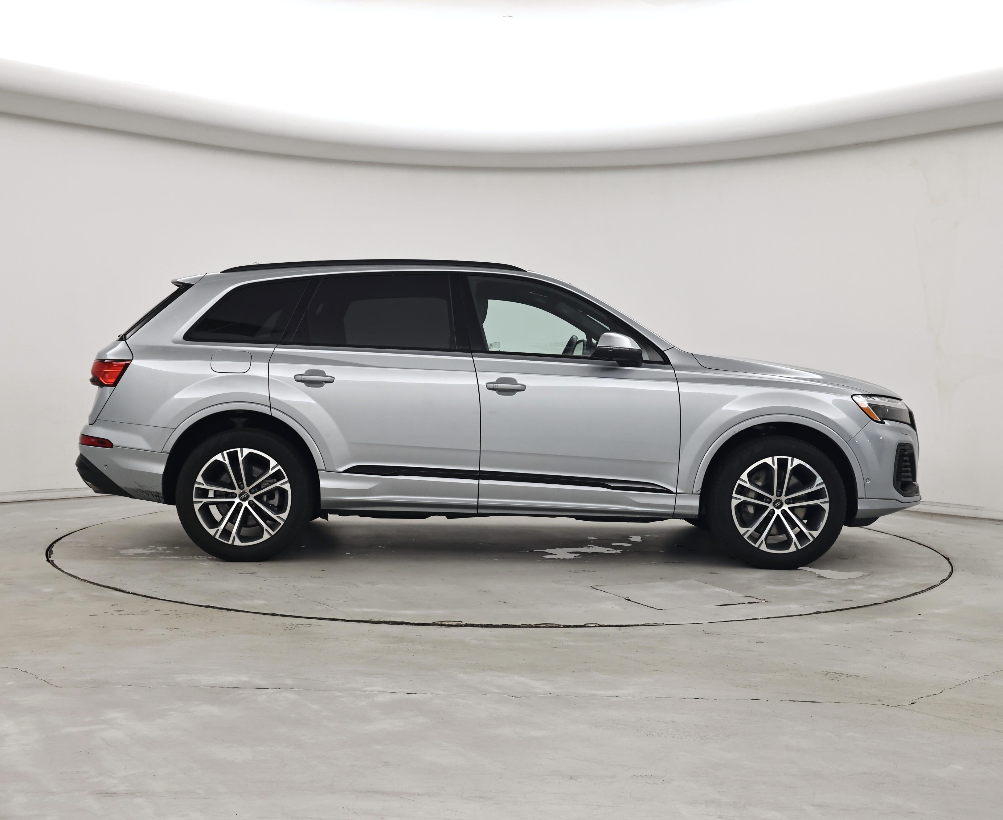 Thumbnail: 2025 Audi Q7 - 7