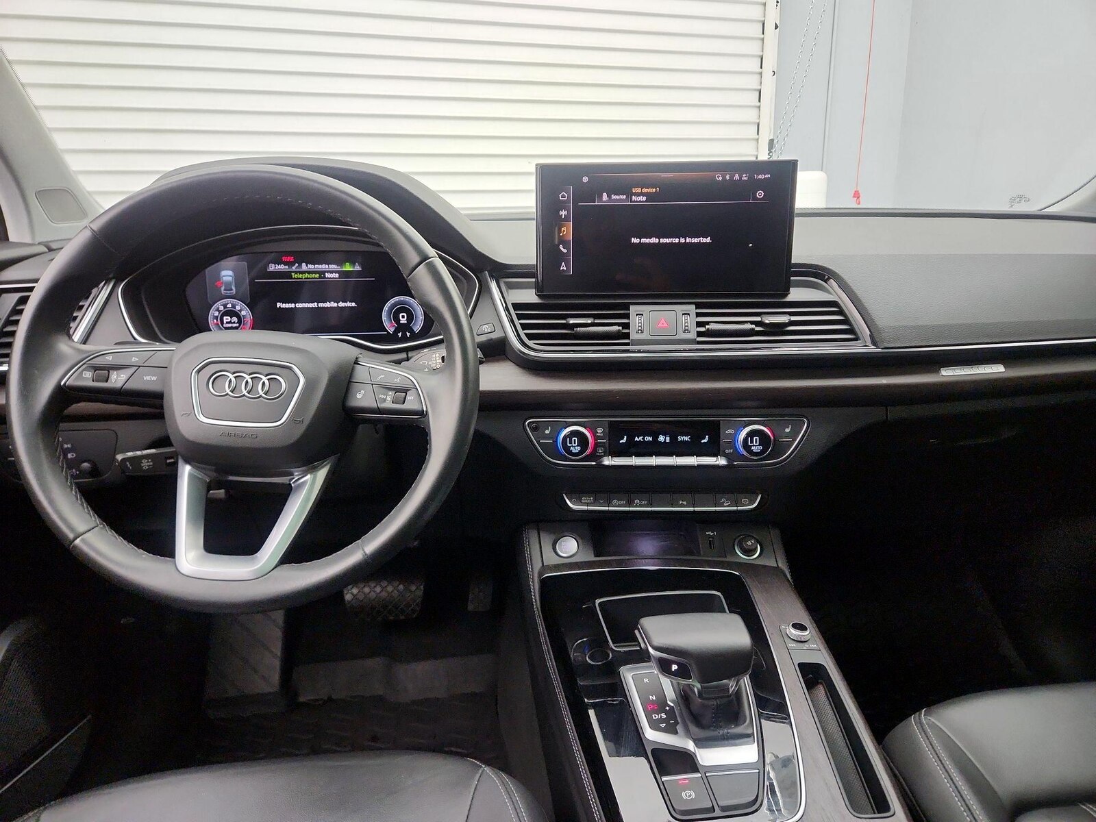 Apple CarPlay® & Android Auto™