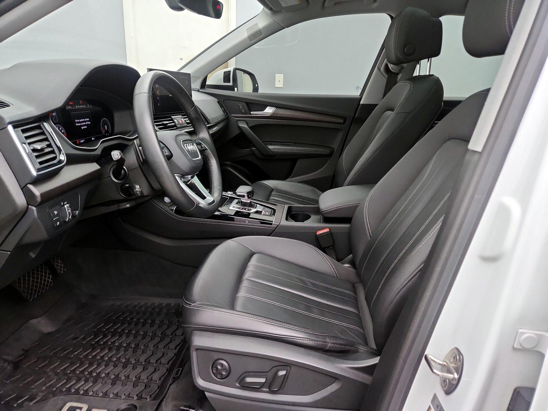 Thumbnail: 2023 Audi Q5 - 11