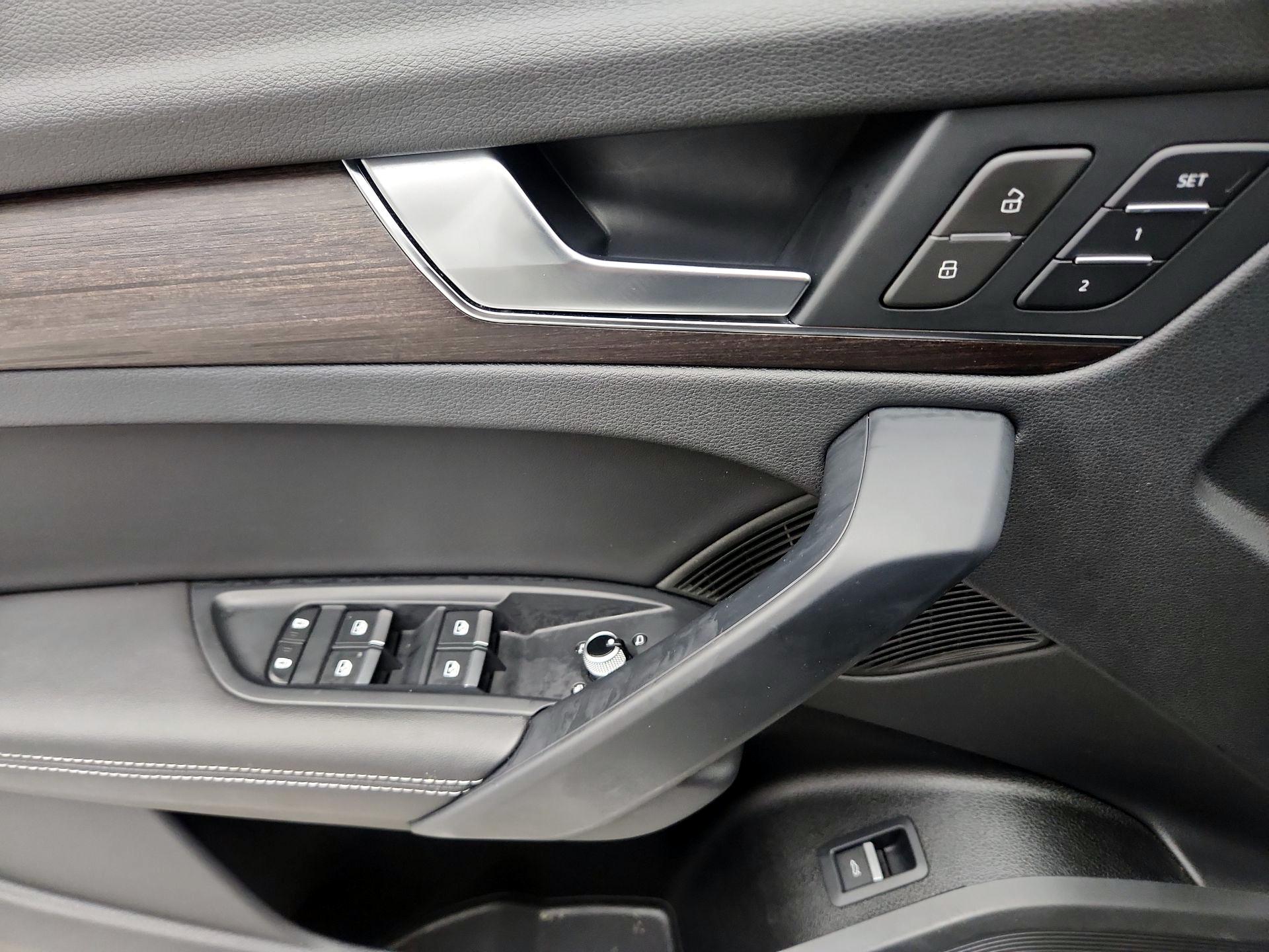 Thumbnail: 2023 Audi Q5 - 12