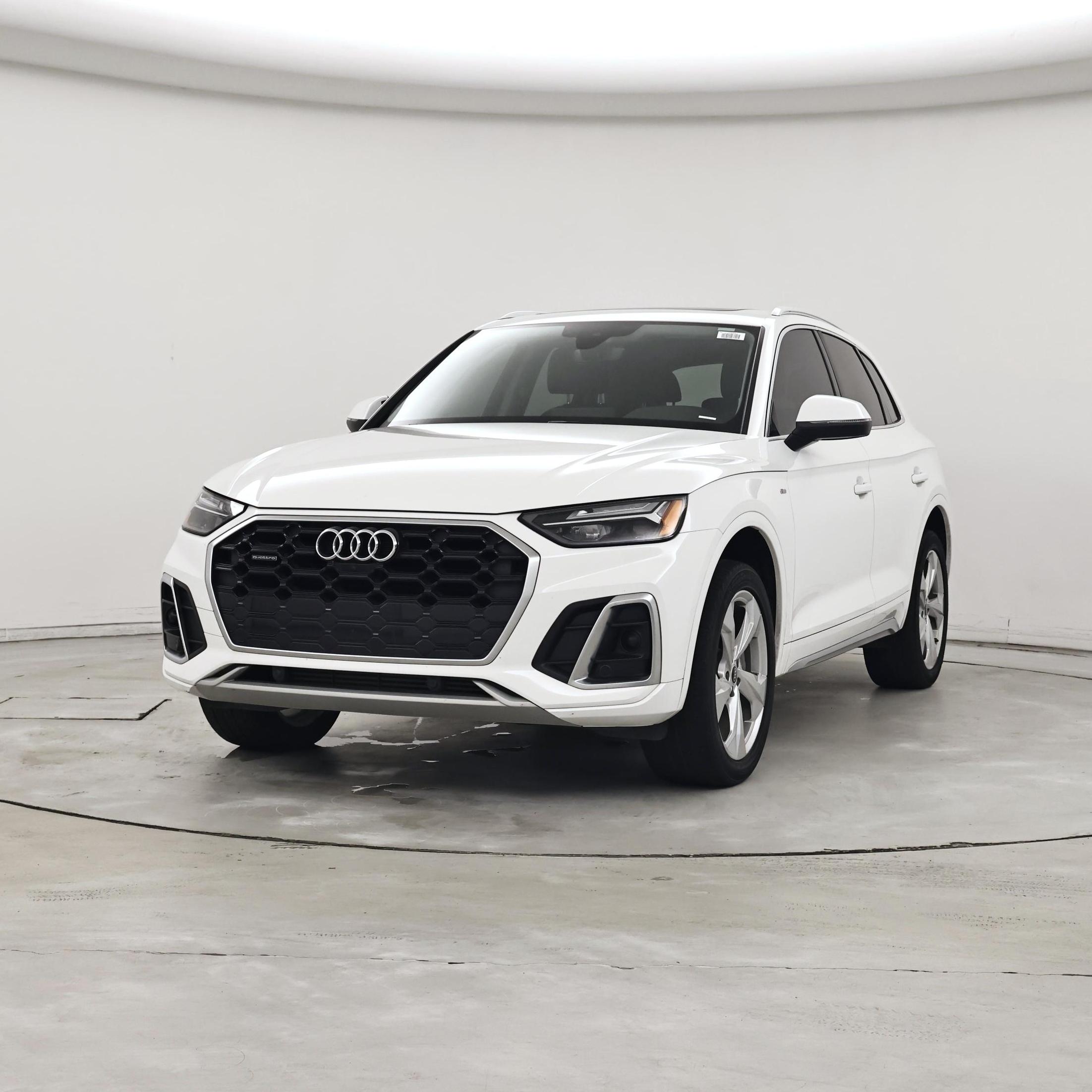 Thumbnail: 2023 Audi Q5 - 4