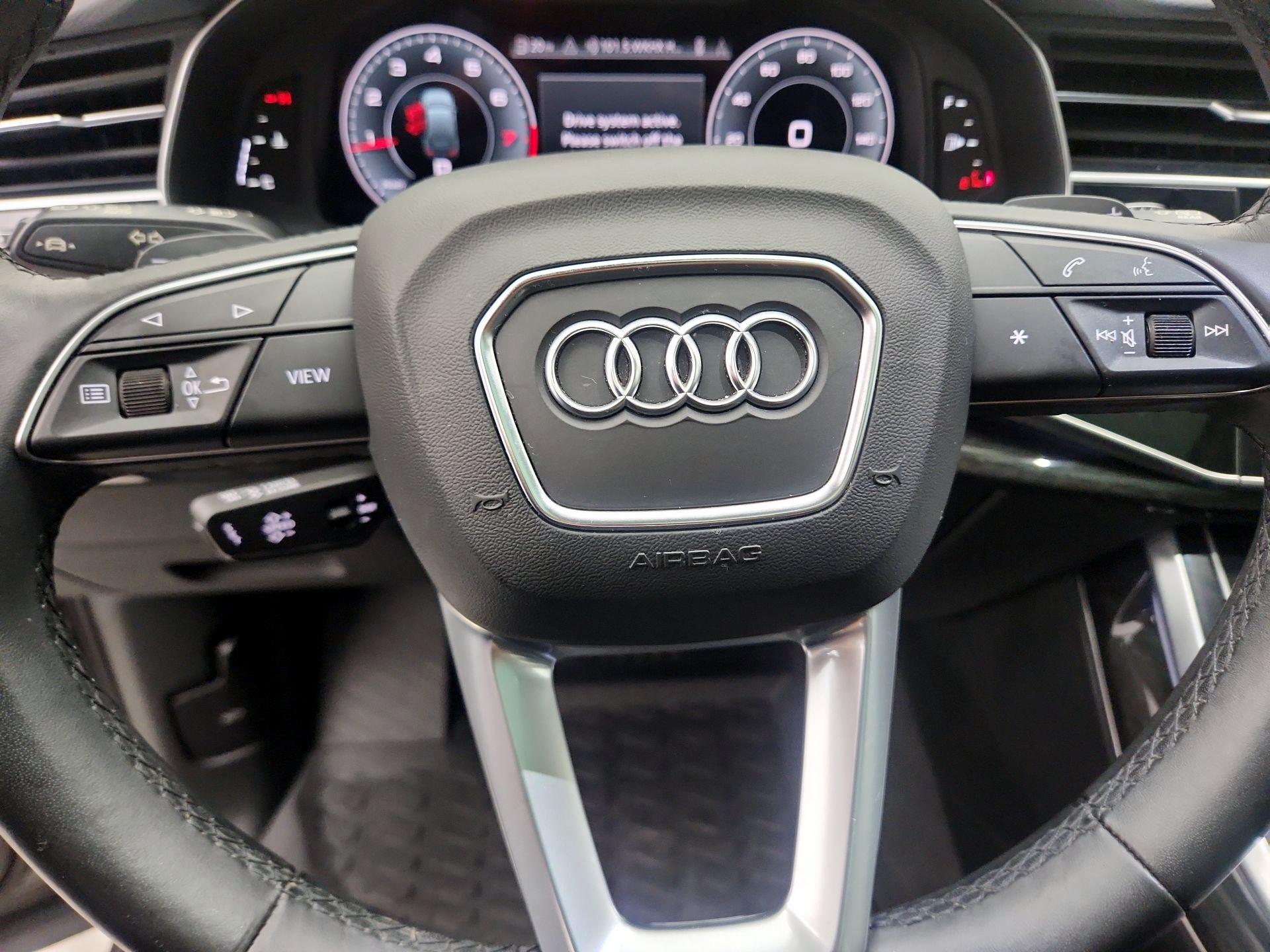 Thumbnail: 2023 Audi Q7 - 10