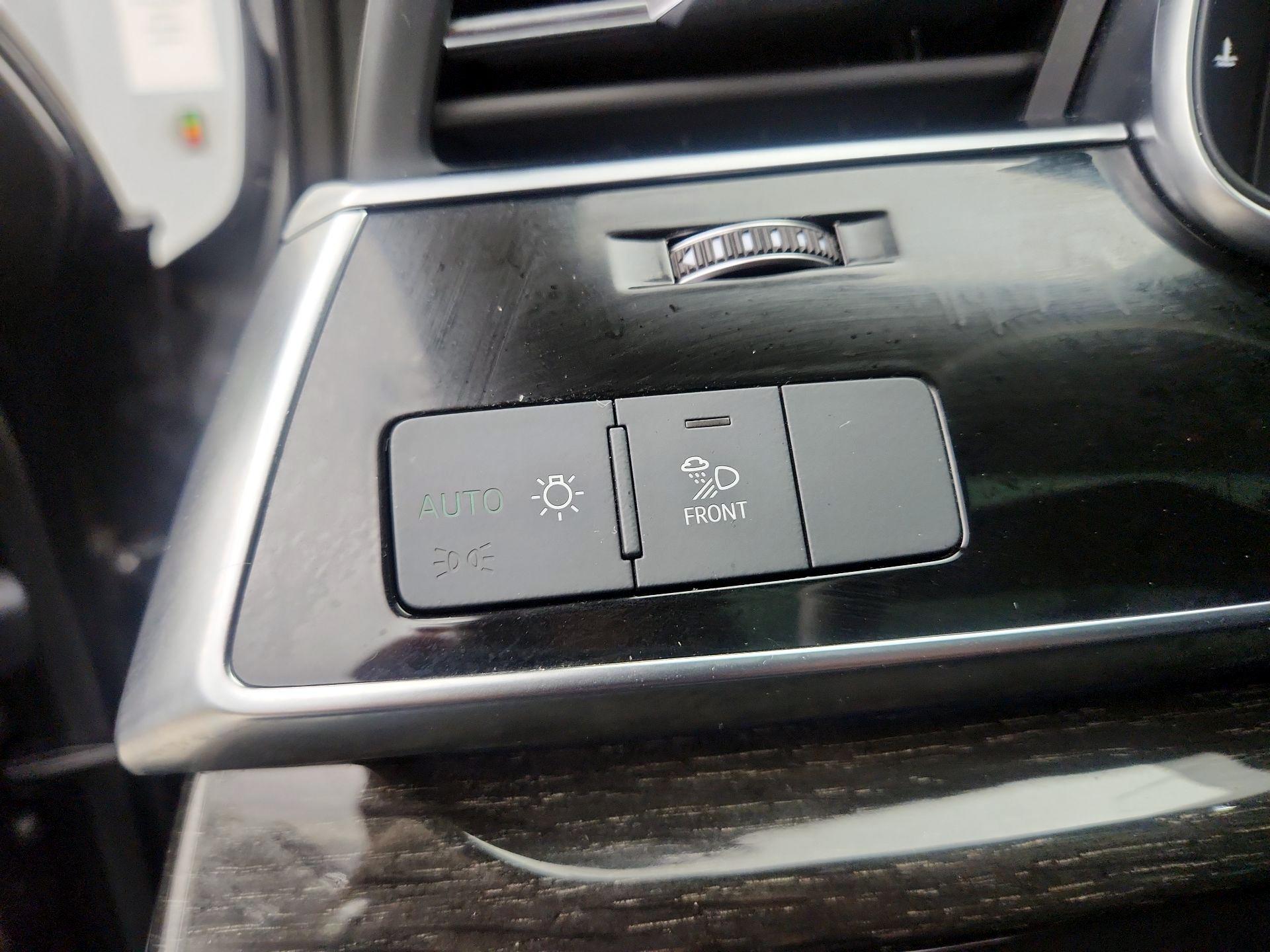 Thumbnail: 2023 Audi Q7 - 13