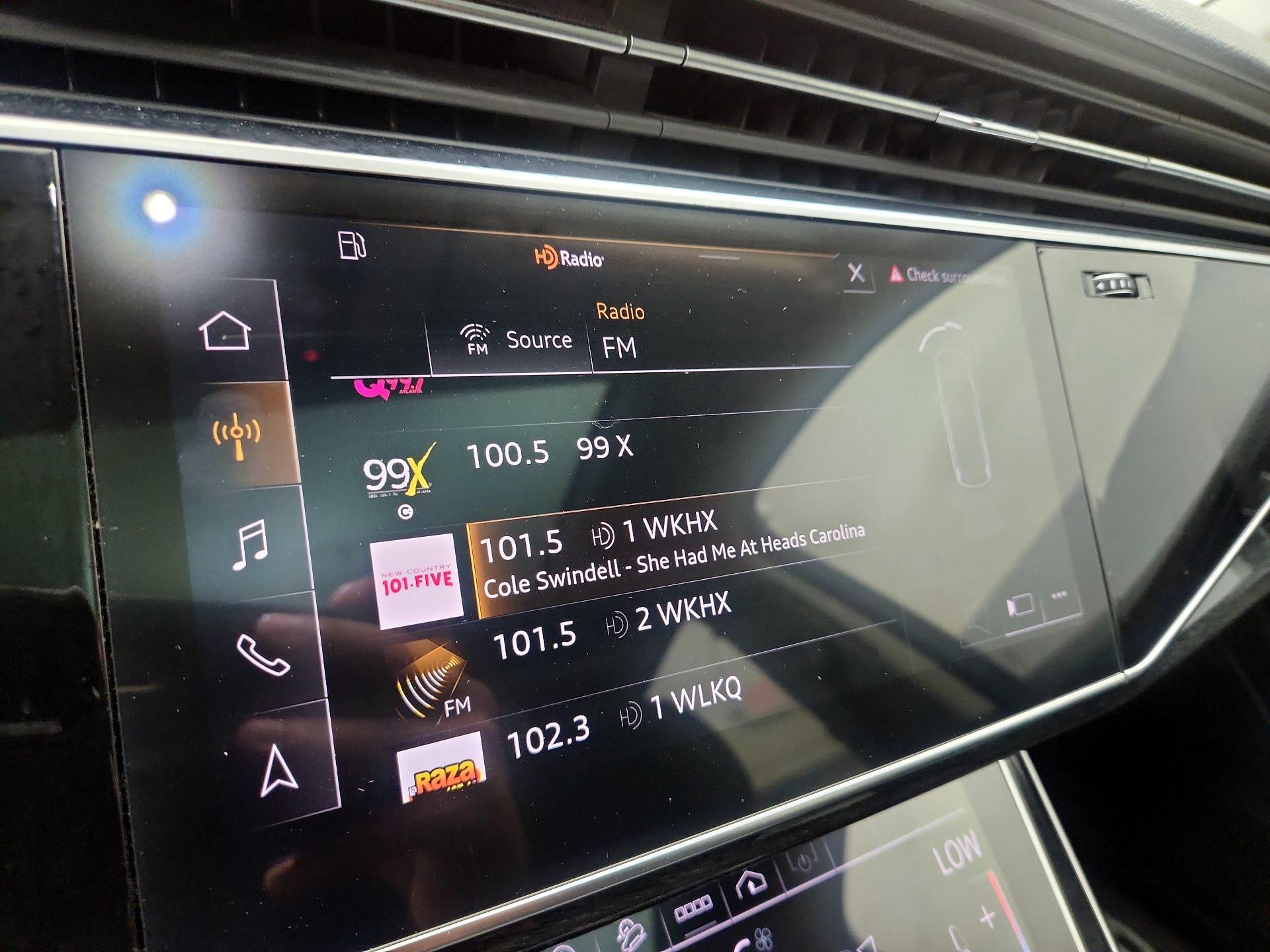 Thumbnail: 2023 Audi Q7 - 16