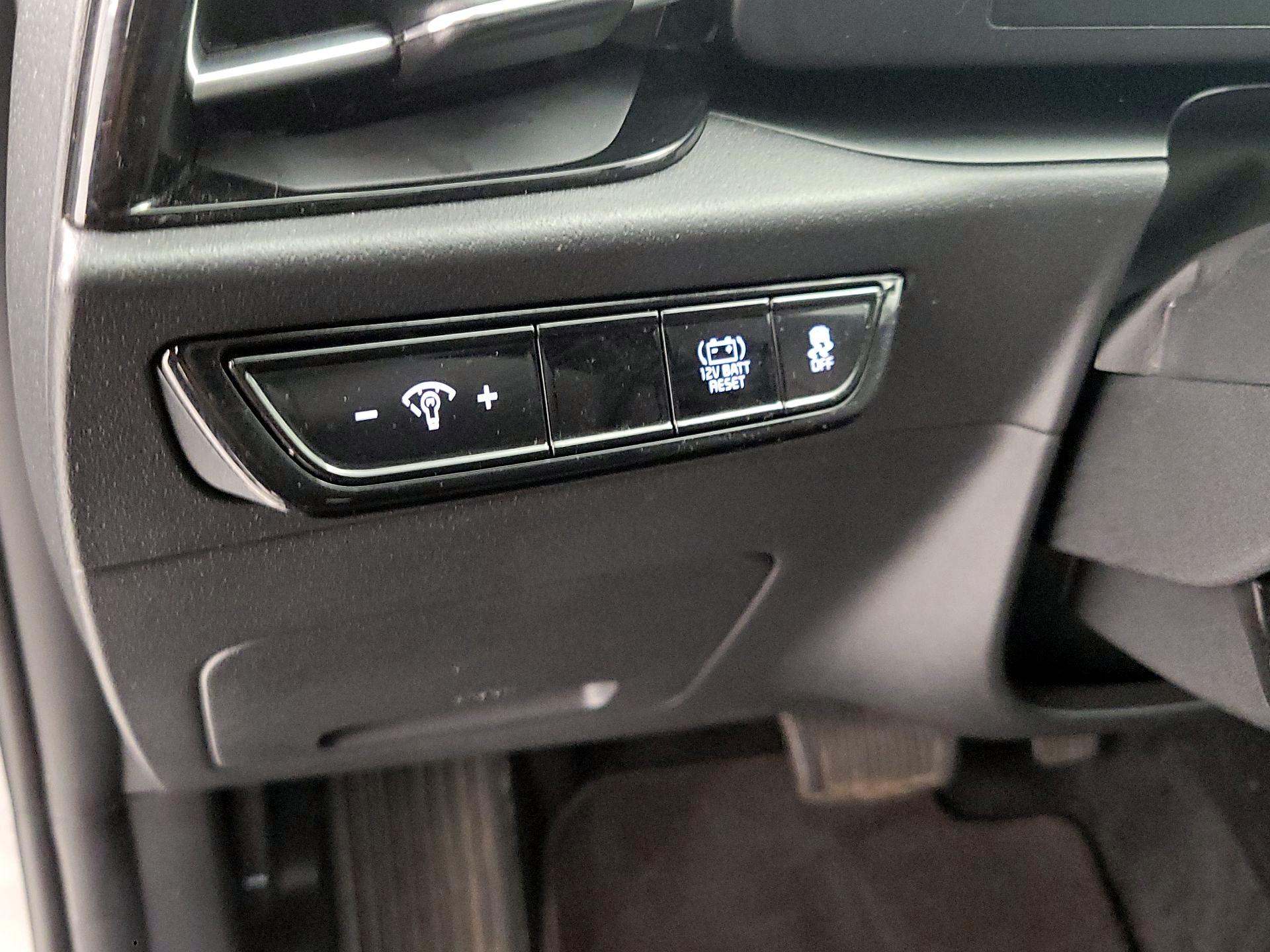 Thumbnail: 2023 Kia Niro - 13