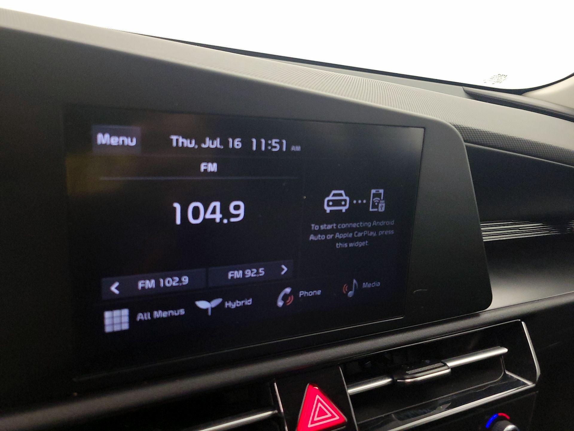 Thumbnail: 2023 Kia Niro - 15