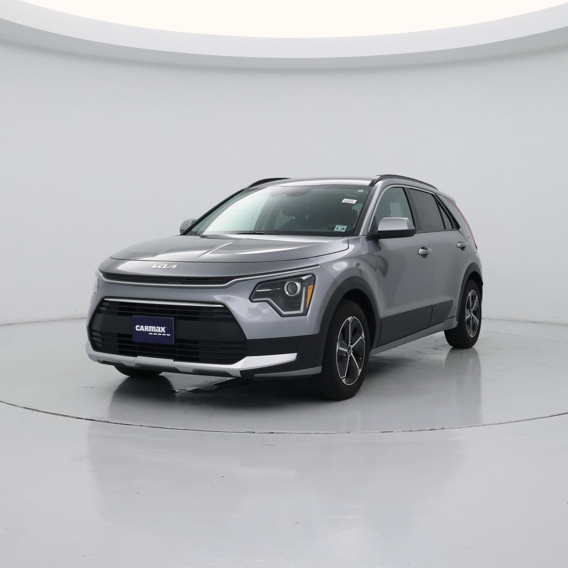 Thumbnail: 2023 Kia Niro - 4