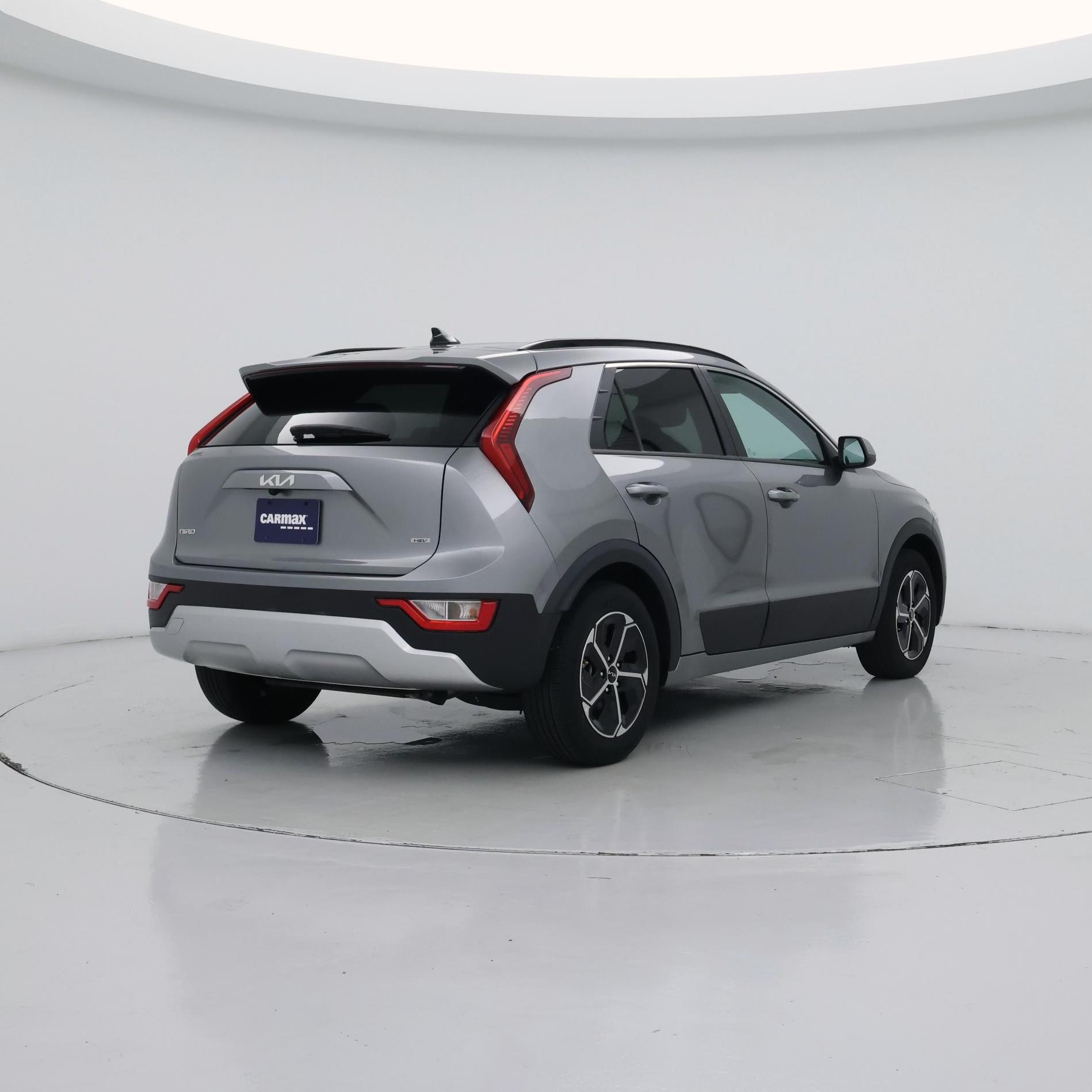 Thumbnail: 2023 Kia Niro - 8
