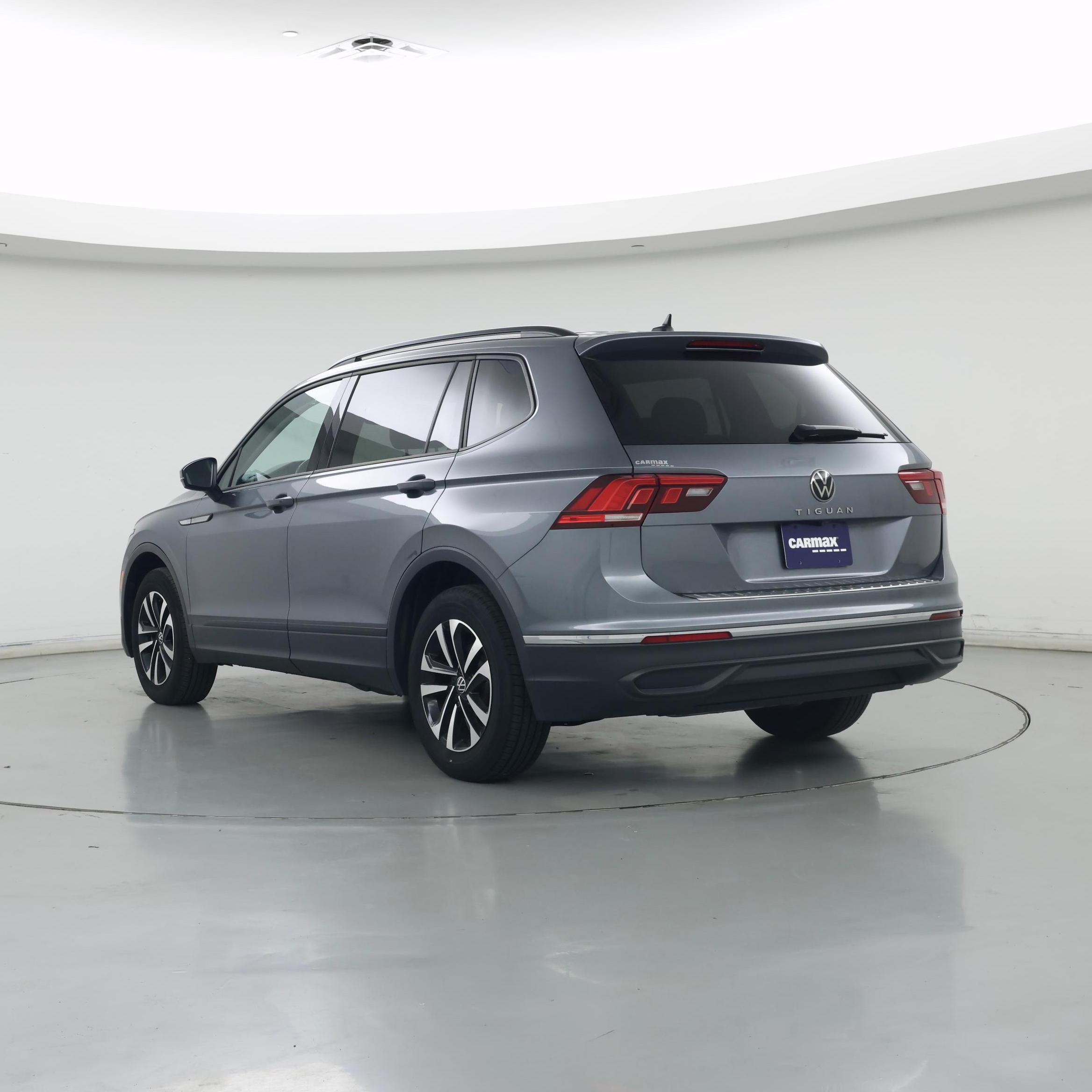 Thumbnail: 2023 Volkswagen Tiguan - 2
