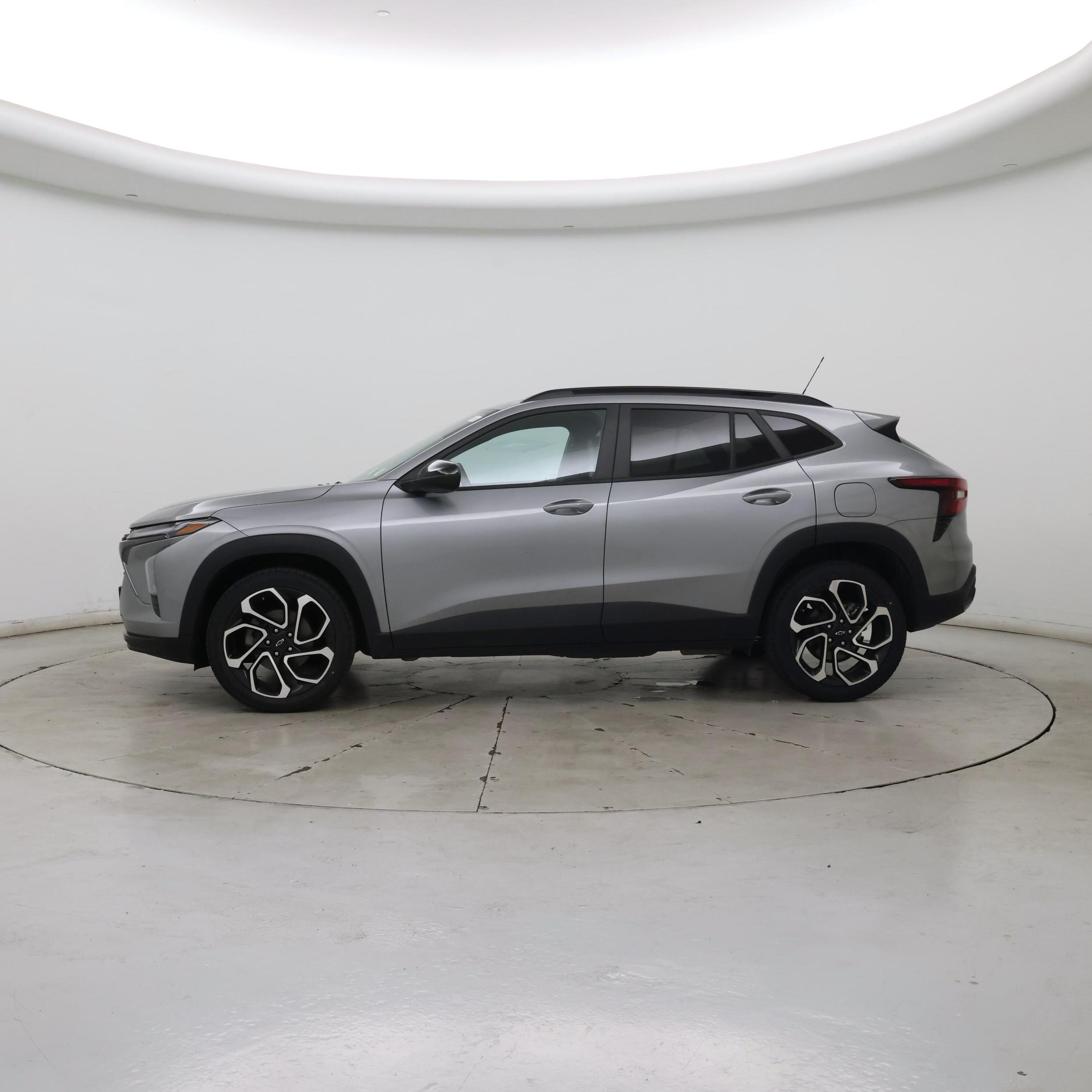 Thumbnail: 2024 Chevrolet Trax - 3