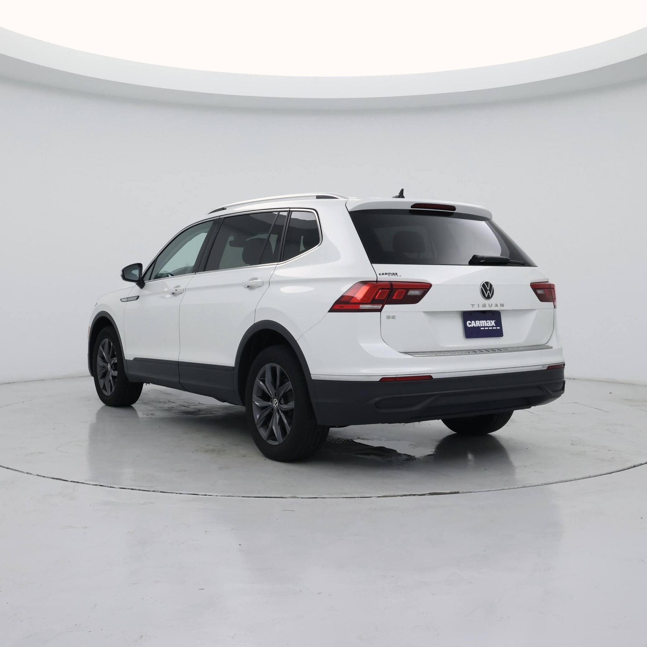 Thumbnail: 2023 Volkswagen Tiguan - 2