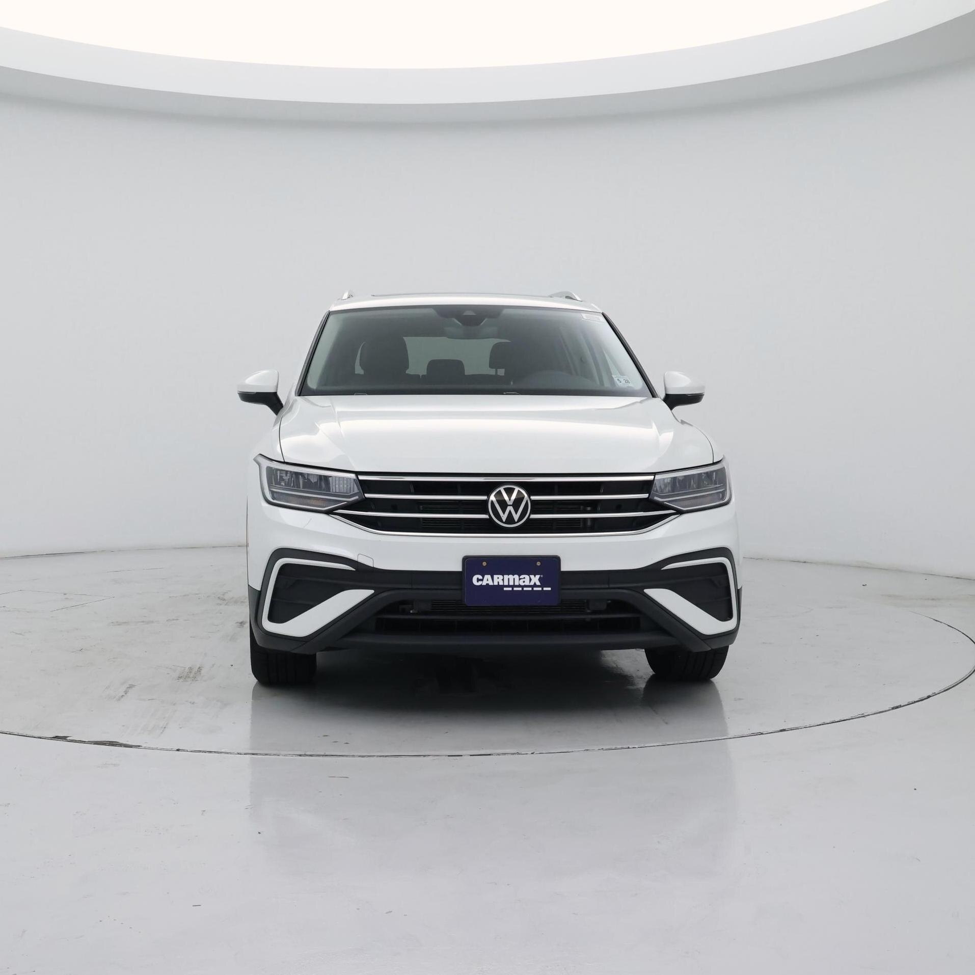 Thumbnail: 2023 Volkswagen Tiguan - 5