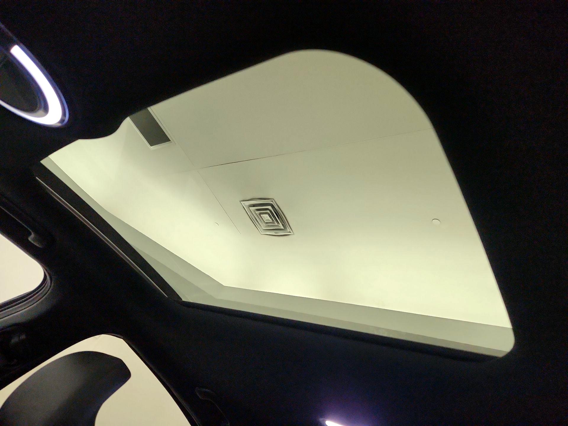 Thumbnail: 2023 Hyundai Ioniq 6 - 20