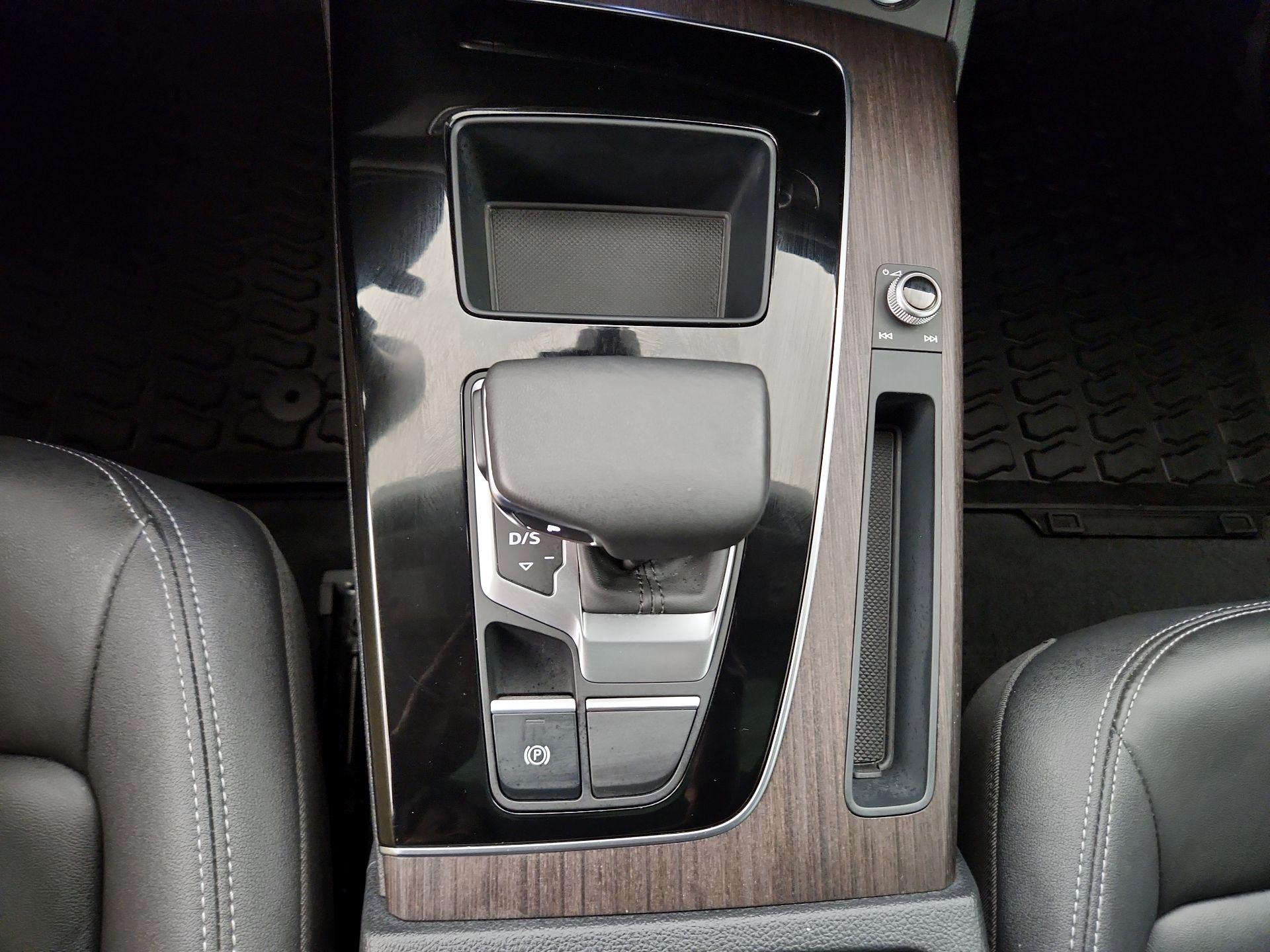 Thumbnail: 2023 Audi Q5 - 17