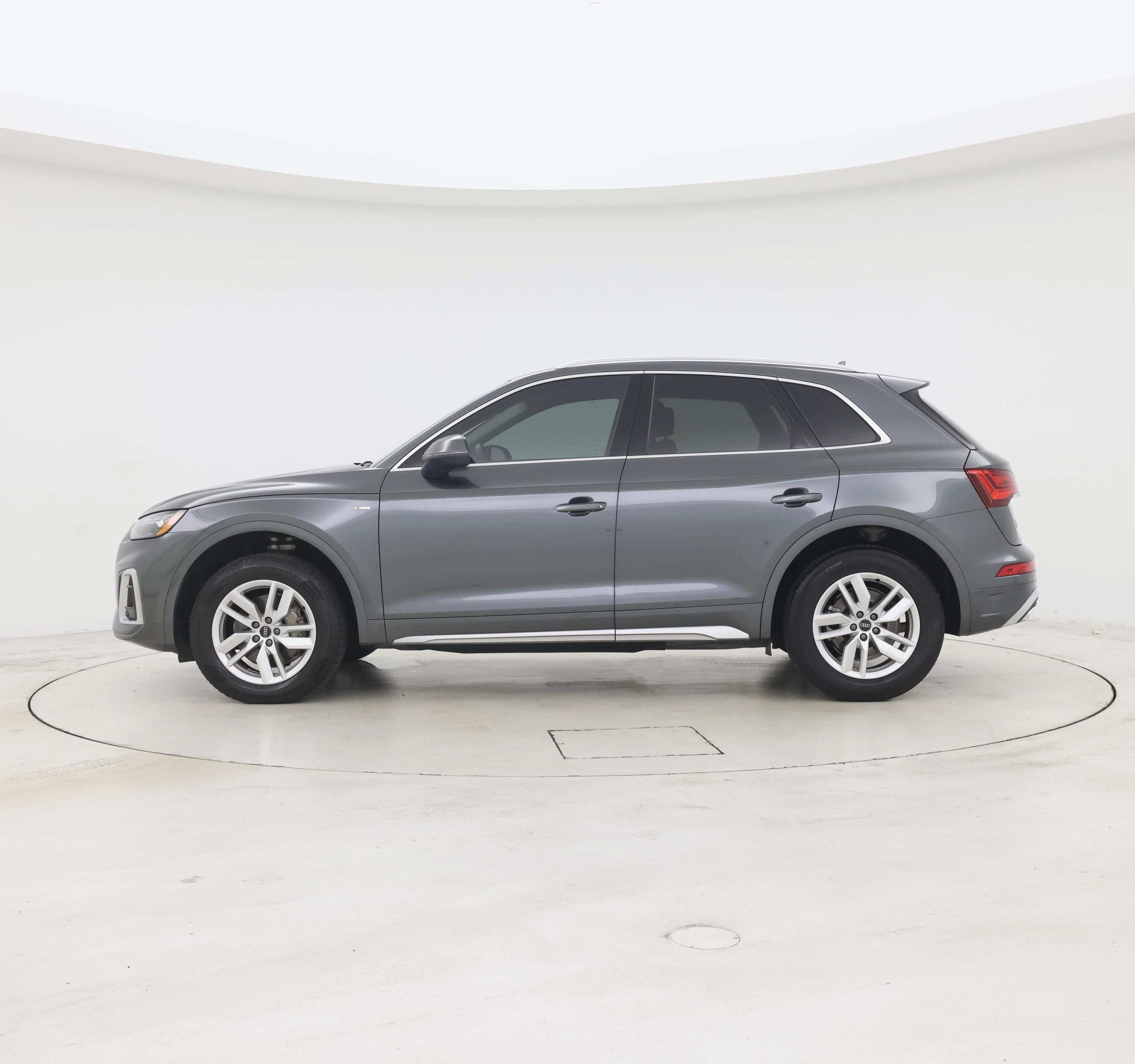 Thumbnail: 2023 Audi Q5 - 3