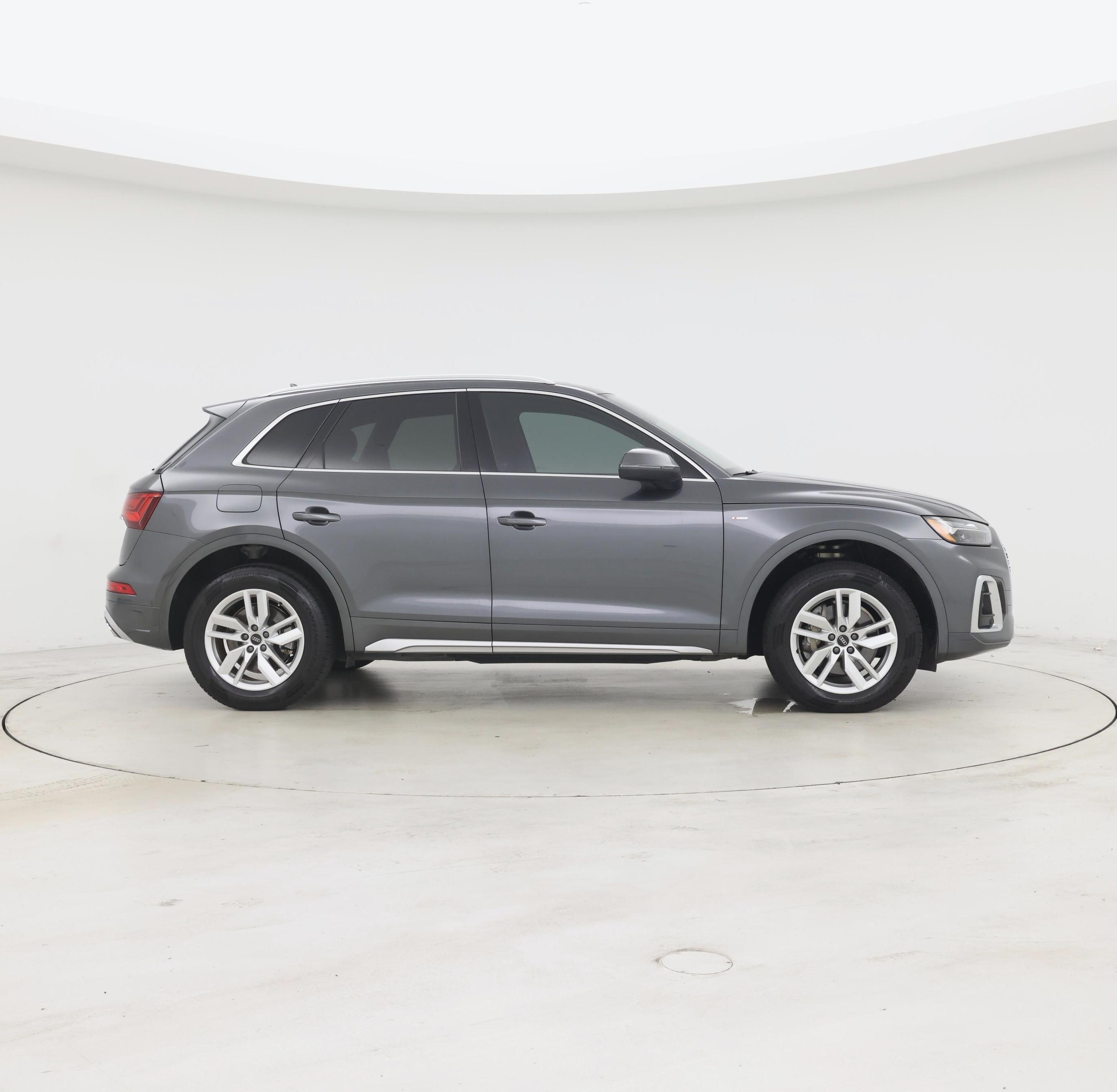 Thumbnail: 2023 Audi Q5 - 7