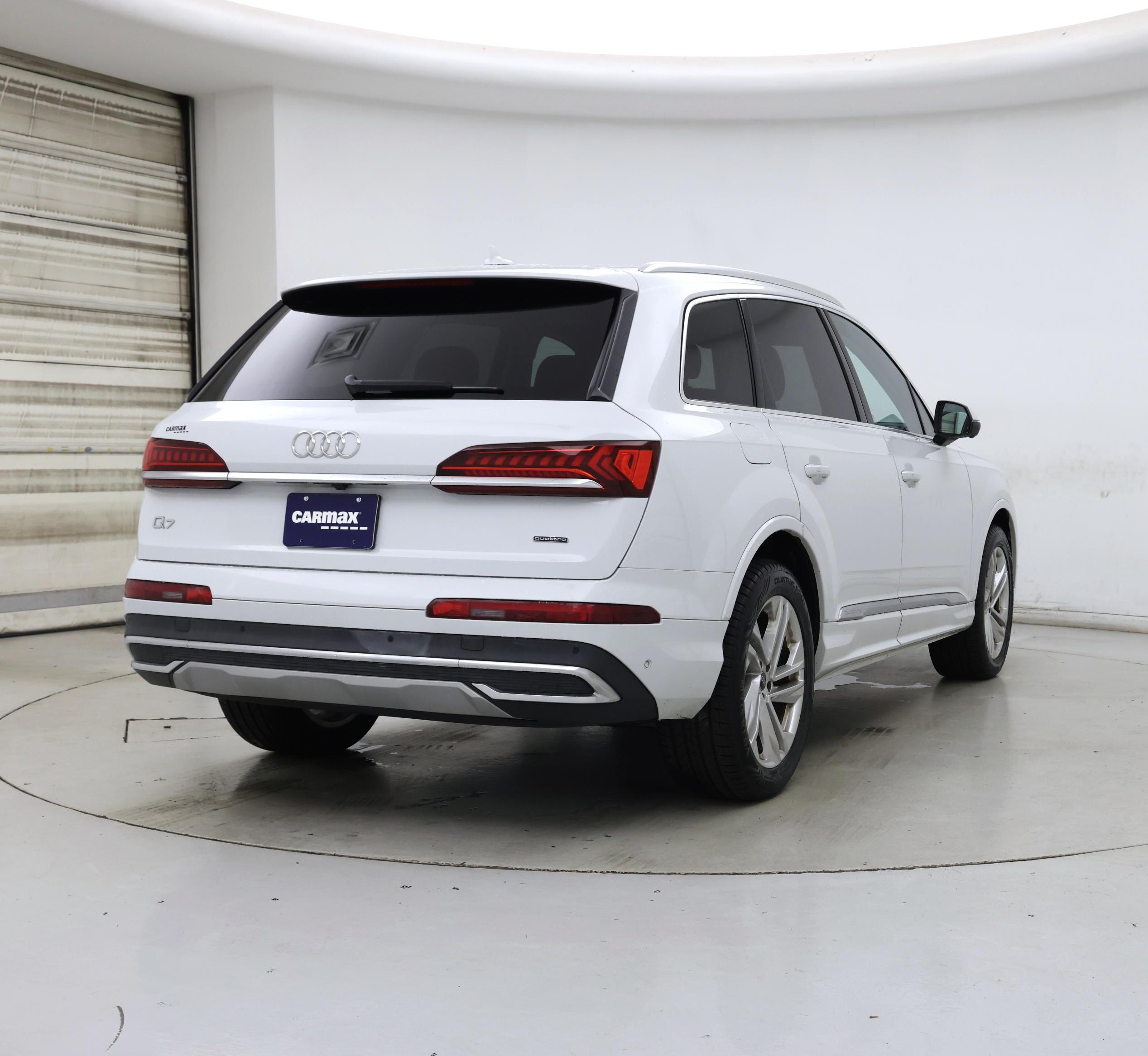 Thumbnail: 2023 Audi Q7 - 8