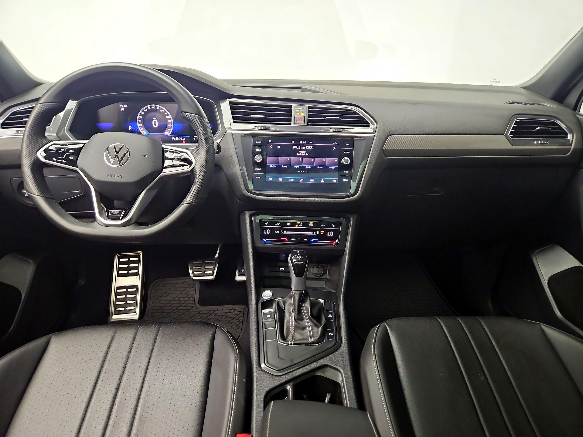 Thumbnail: 2023 Volkswagen Tiguan - 9
