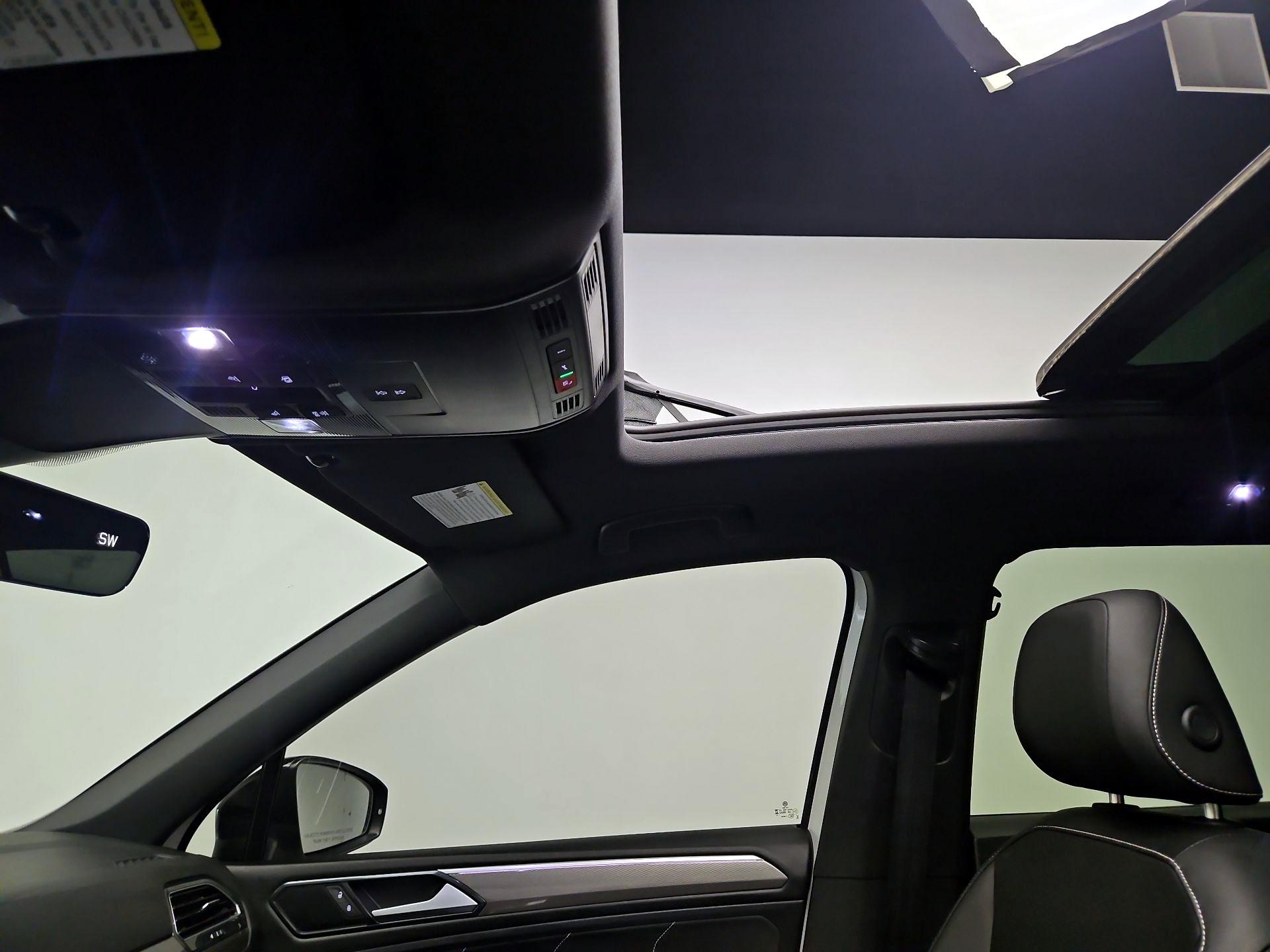 Thumbnail: 2023 Volkswagen Tiguan - 19