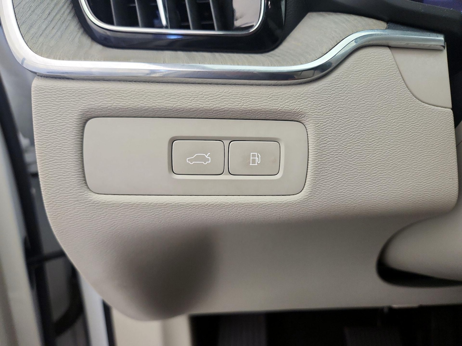 2023 Volvo XC60 Plus - Photo 14