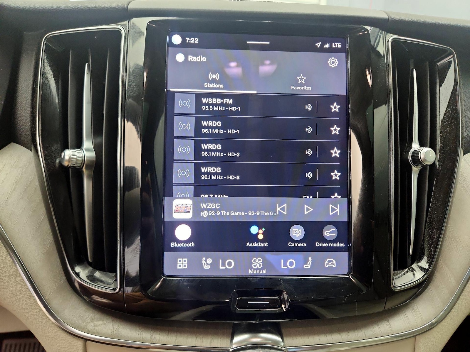 2023 Volvo XC60 Plus - Photo 17