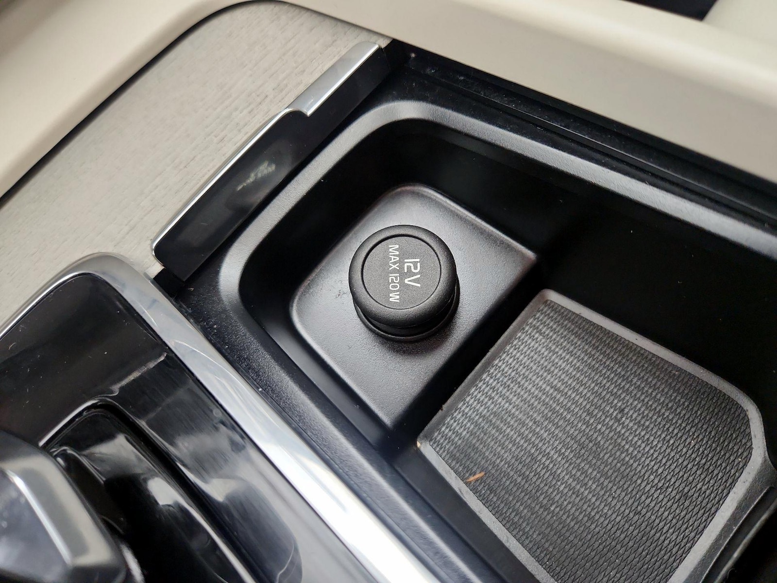 2023 Volvo XC60 Plus - Photo 20