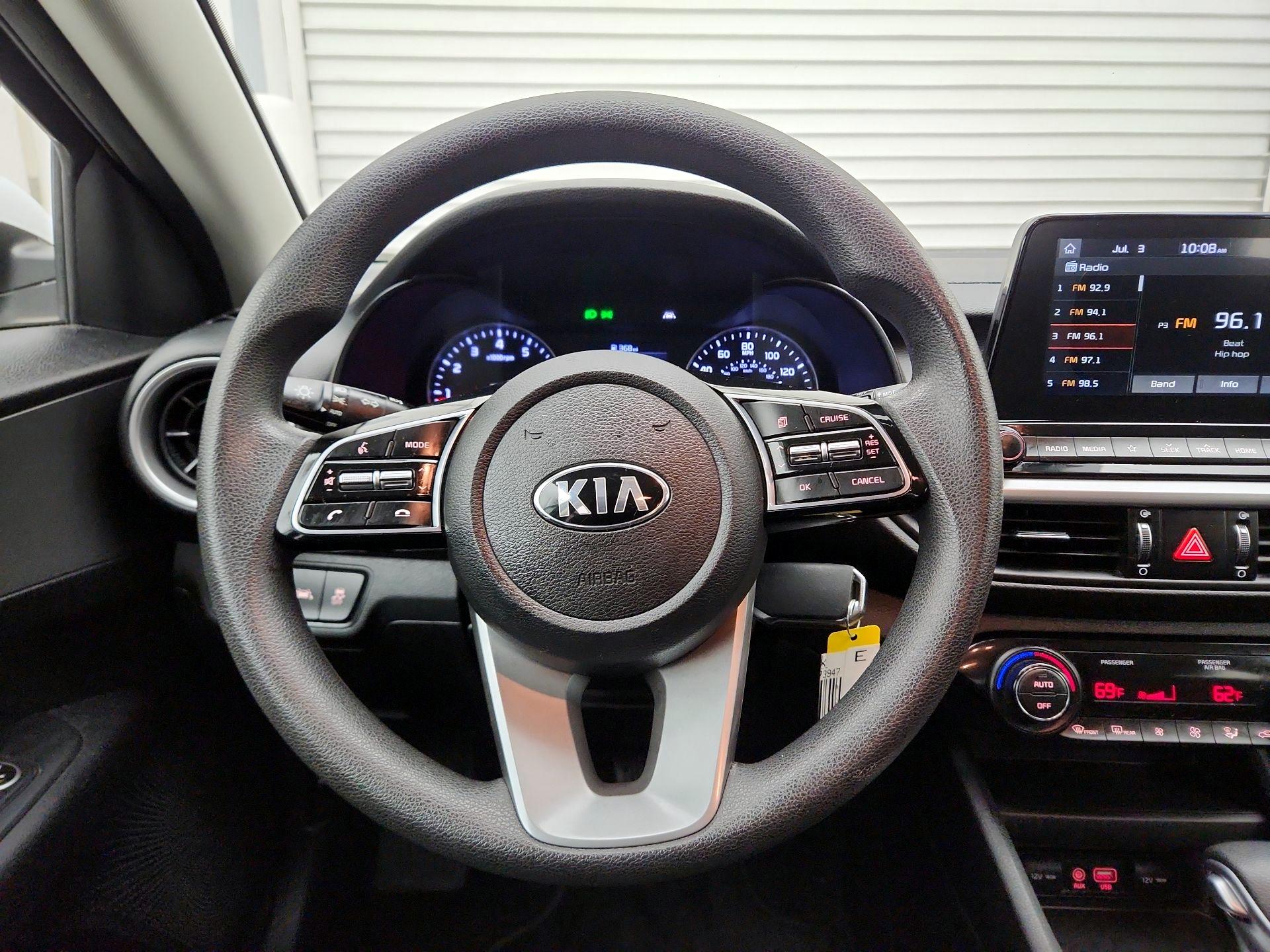Thumbnail: 2019 Kia Forte - 10