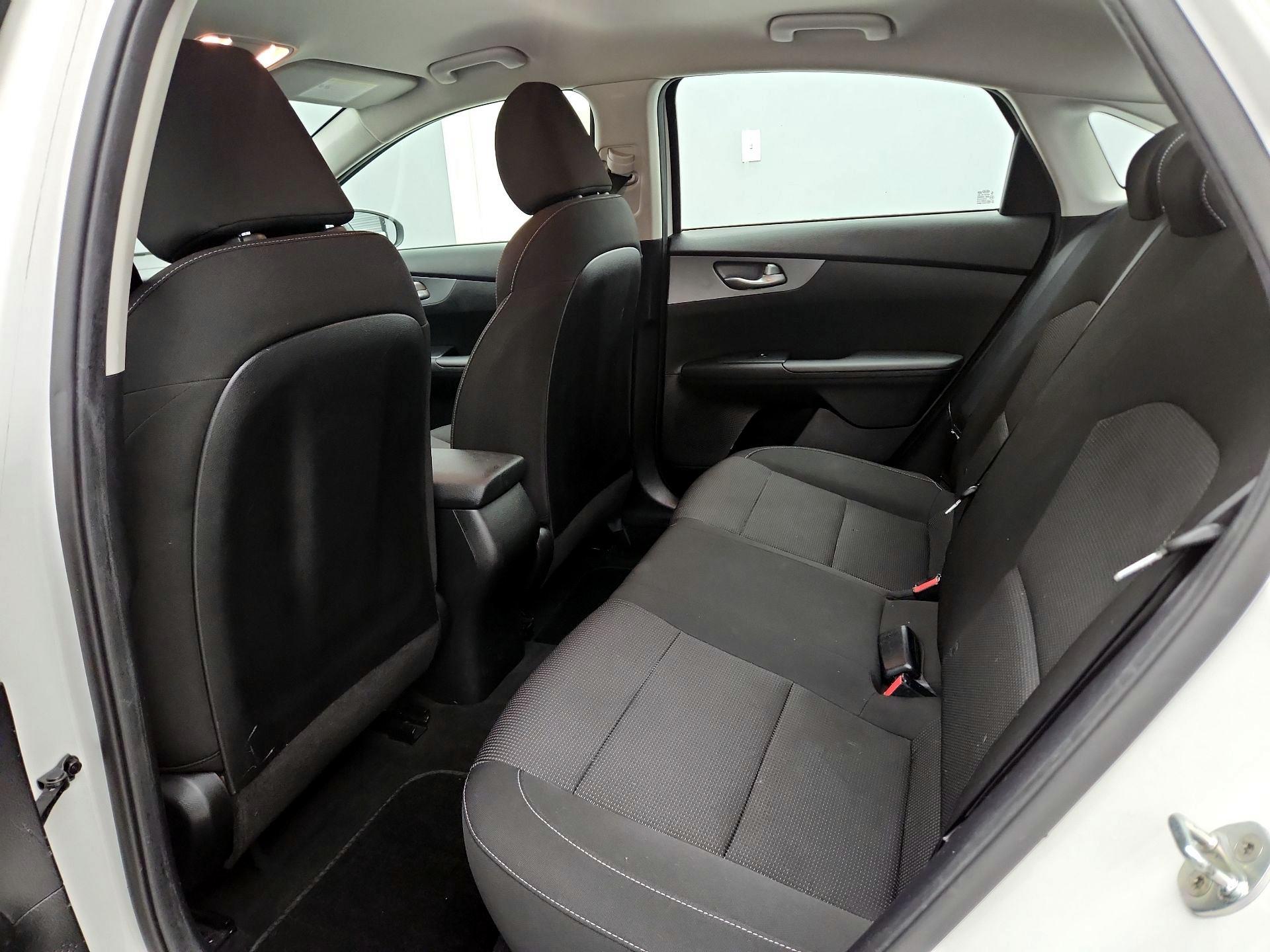 Thumbnail: 2019 Kia Forte - 19