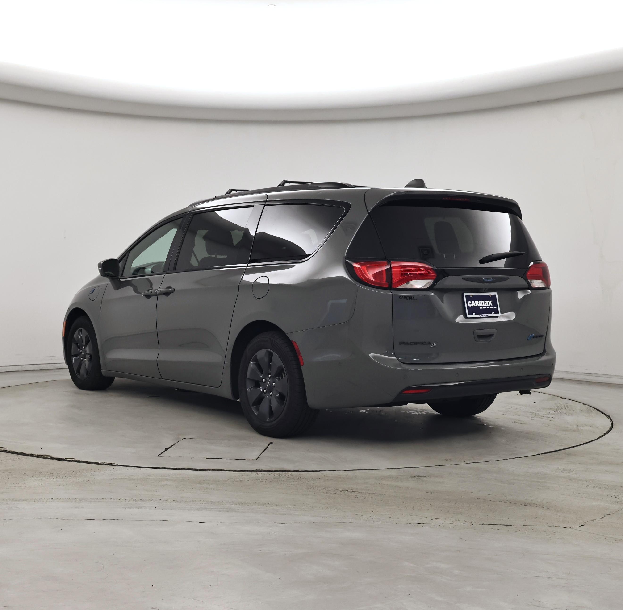 Thumbnail: 2020 Chrysler Pacifica - 2