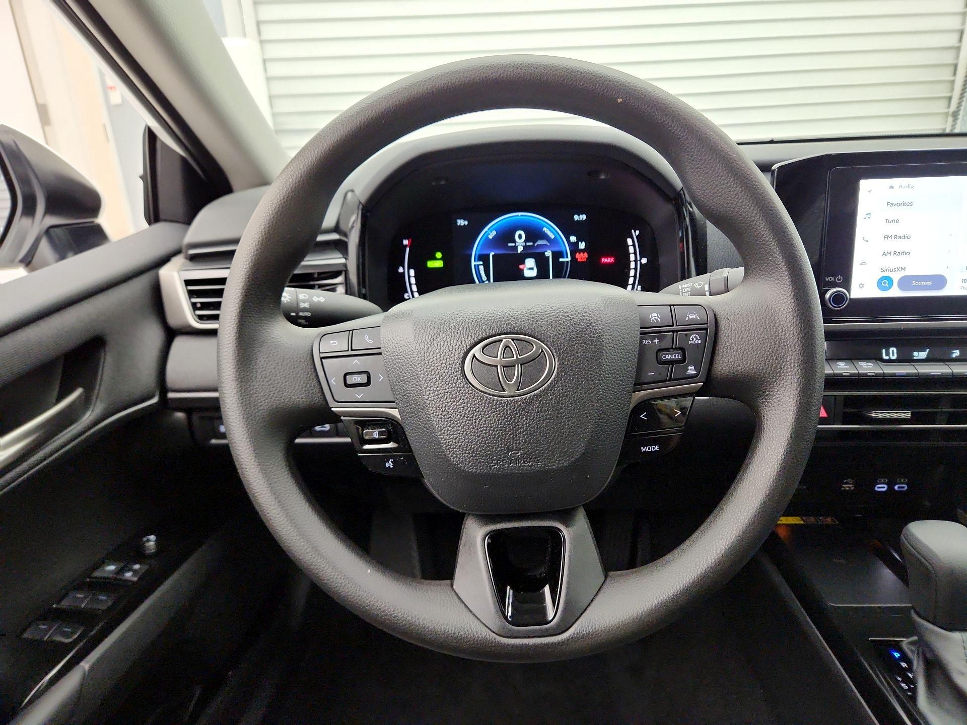 Thumbnail: 2025 Toyota Camry - 10