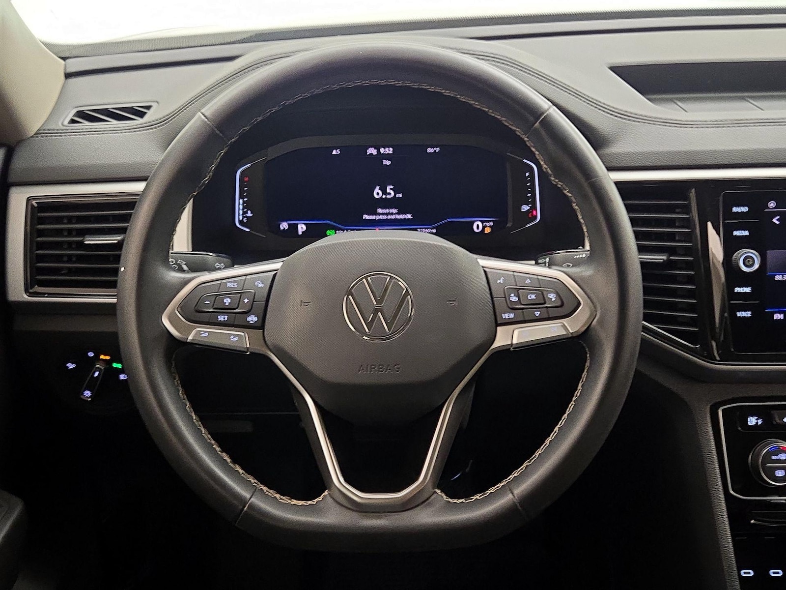 2023 Volkswagen Atlas SE w/Tech - Photo 11