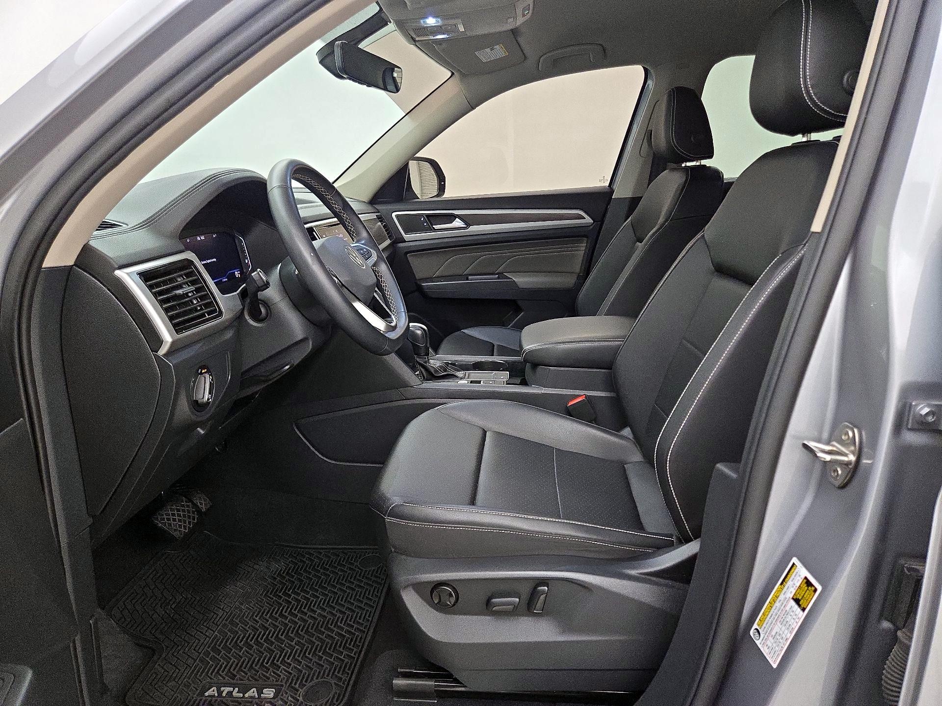 Thumbnail: 2023 Volkswagen Atlas - 11
