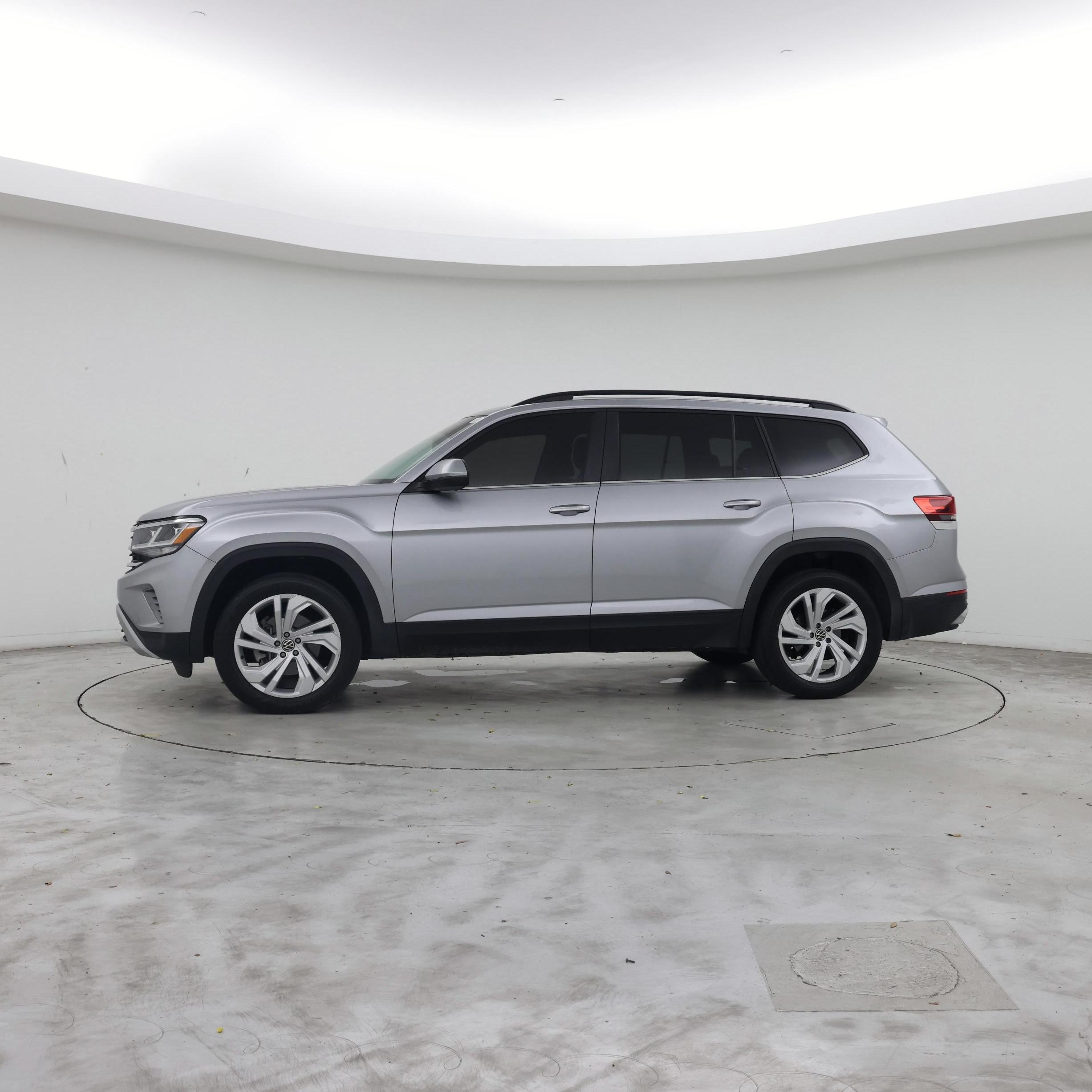 Thumbnail: 2023 Volkswagen Atlas - 3